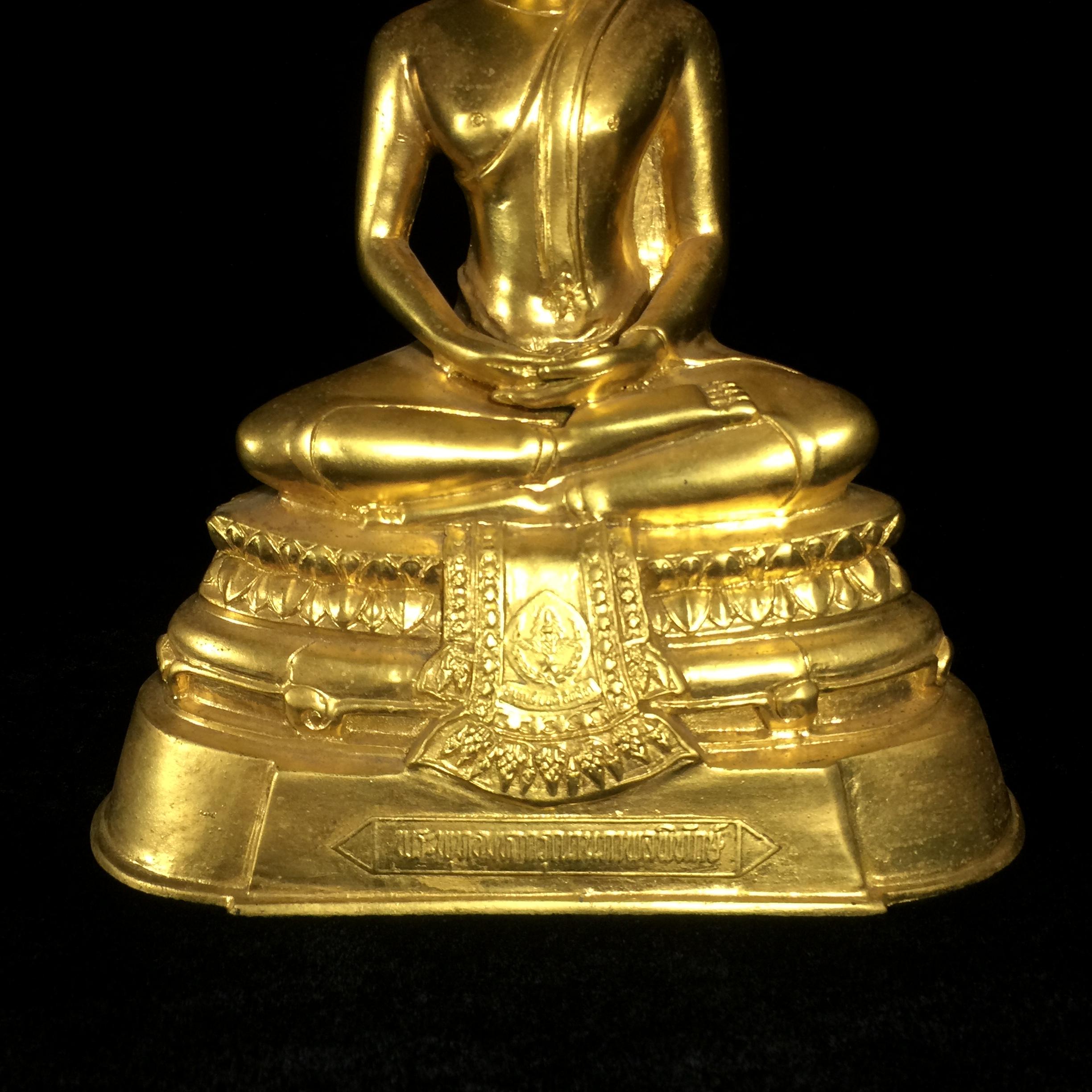 พระพุทธมหากรุณานภาพลพิทักษ์ พระพุทธรูปประจำโรงเรียนนายเรืออากาศ ปี 2540 หน้าตัก 5นิ้ว หมายเลข 197 สมเด็จพระสังฆราชเจ้า กรมหลวงวชิรญาณสังวร(สมเด็จพระสังฆราชองค์ที่19)ทรงถวายพระนาม(หายาก)