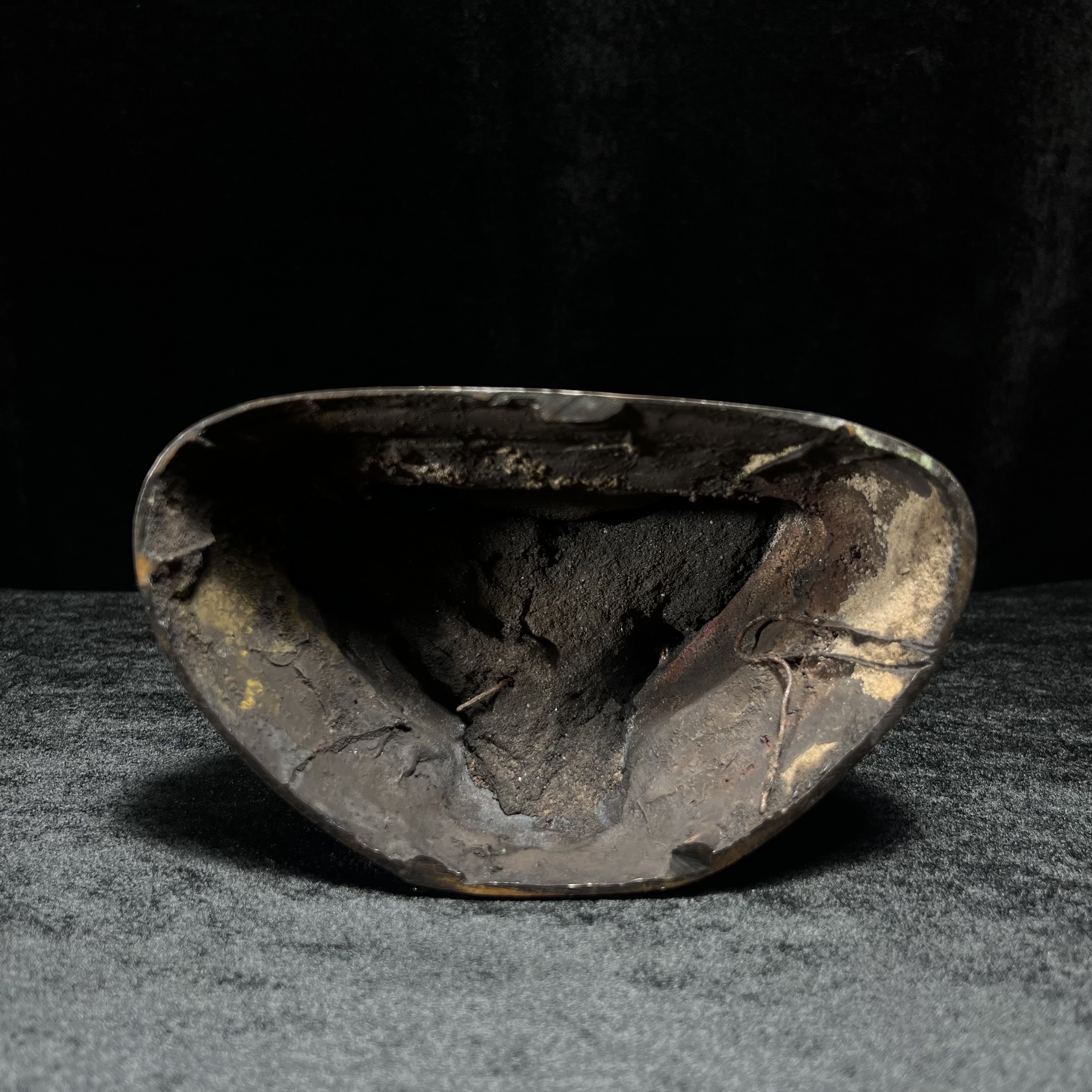 พระพุทธรูปบูชา จปร. ศิลปะไทยประยุกต์ แบบคุปตะ(อินเดีย) พระบาทสมเด็จพระเจ้าอยู่หัวรัชกาลที่ 9 ทรงเสด็จพระราชดำเนินมาในงาน เททองหล่อ ณ.วัดราชบพิธสถิตมหาสีมาราม เนื่องในงานฉลองครบ100ปี วัดราชบพิธฯ ปี 2513 เข้าหุ่นดินไทย ขนาดหน้าตัก 5 นิ้ว พิธีใหญ่