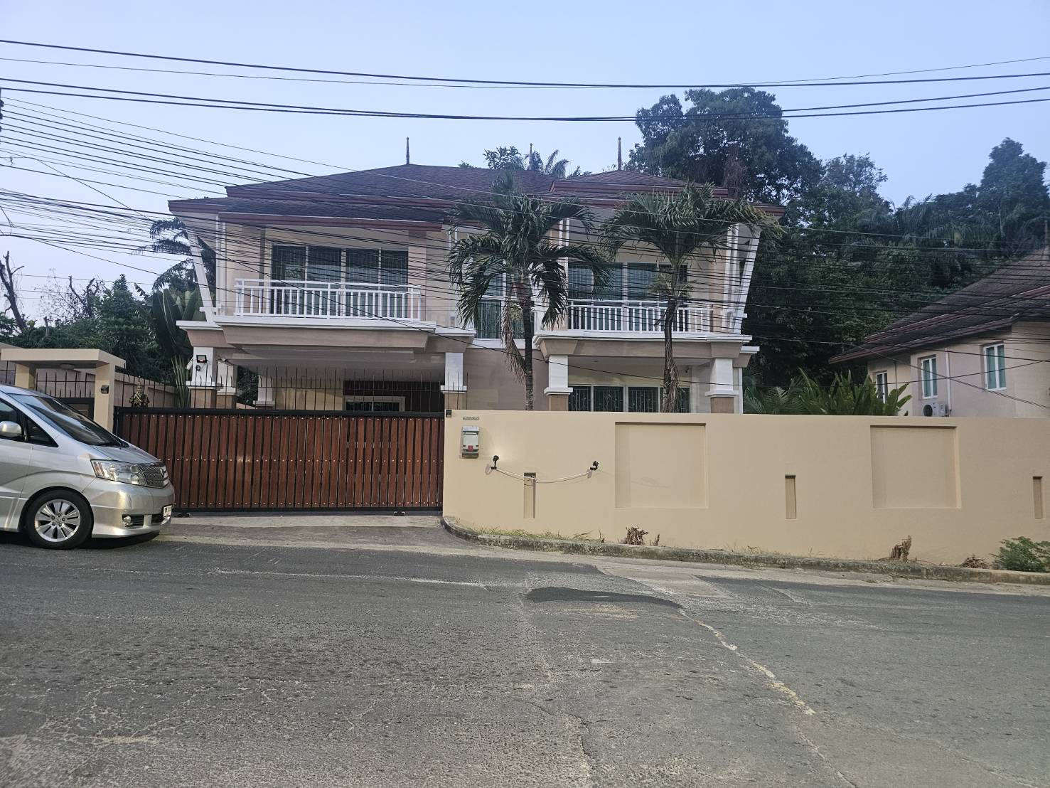 For Rent : Ratsada, 2-Storey House, 4 bedrooms 4 bathrooms