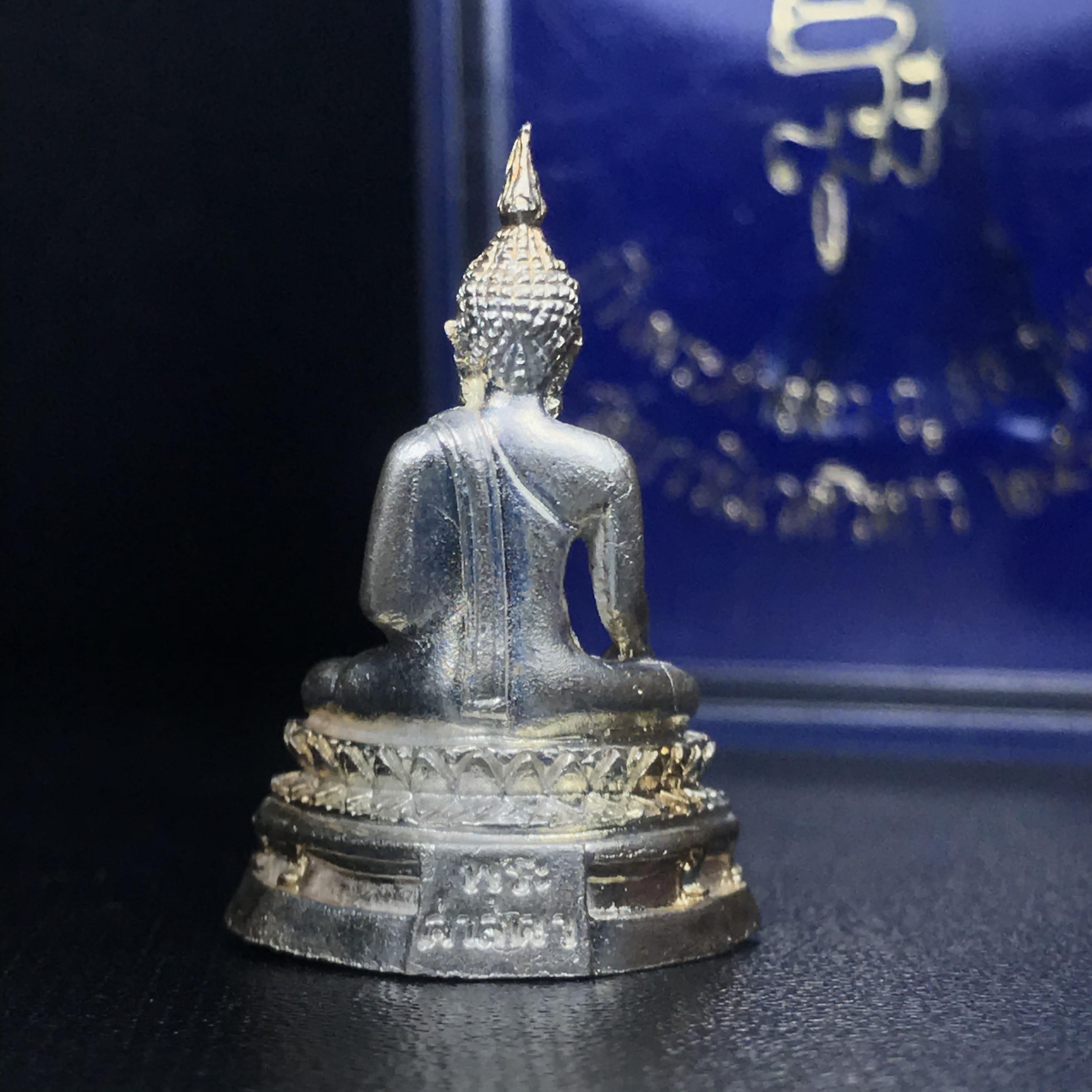 พระกริ่งศาสดา ญสส. รุ่นแรก วัดบวรนิเวศวิหาร เนื้อเงิน ปี2534 สภาพสวยมีโค๊ตตอกชัดเจนมาพร้อมกล่องบรรจุเดิม