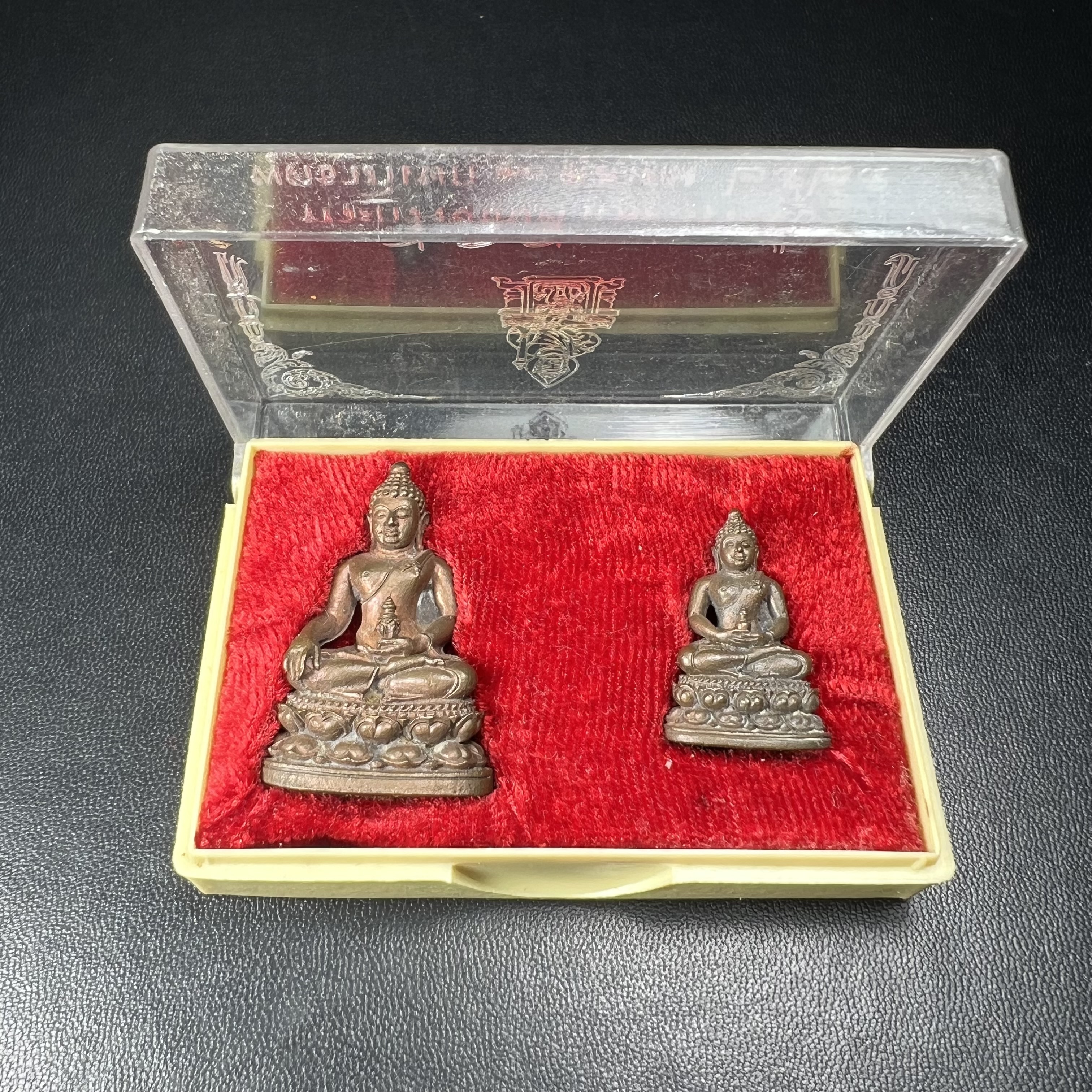 พระกริ่ง-พระชัยวัฒน์อธิบดี ปี2525 ของดีอัยการ (มีไว้บูชาเลื่อนยศเลื่อนตำแหน่งทุกท่าน)(1ใน 2525 ชุด)****ชุดหมายเลข ๒๔๙๑ ****มียศ มีบารมี สมกับความหมายของนาม พระกริ่งอธิบดี “พระกริ่งผู้เป็นใหญ่ในหมู่พระกริ่งทั้งหลาย”