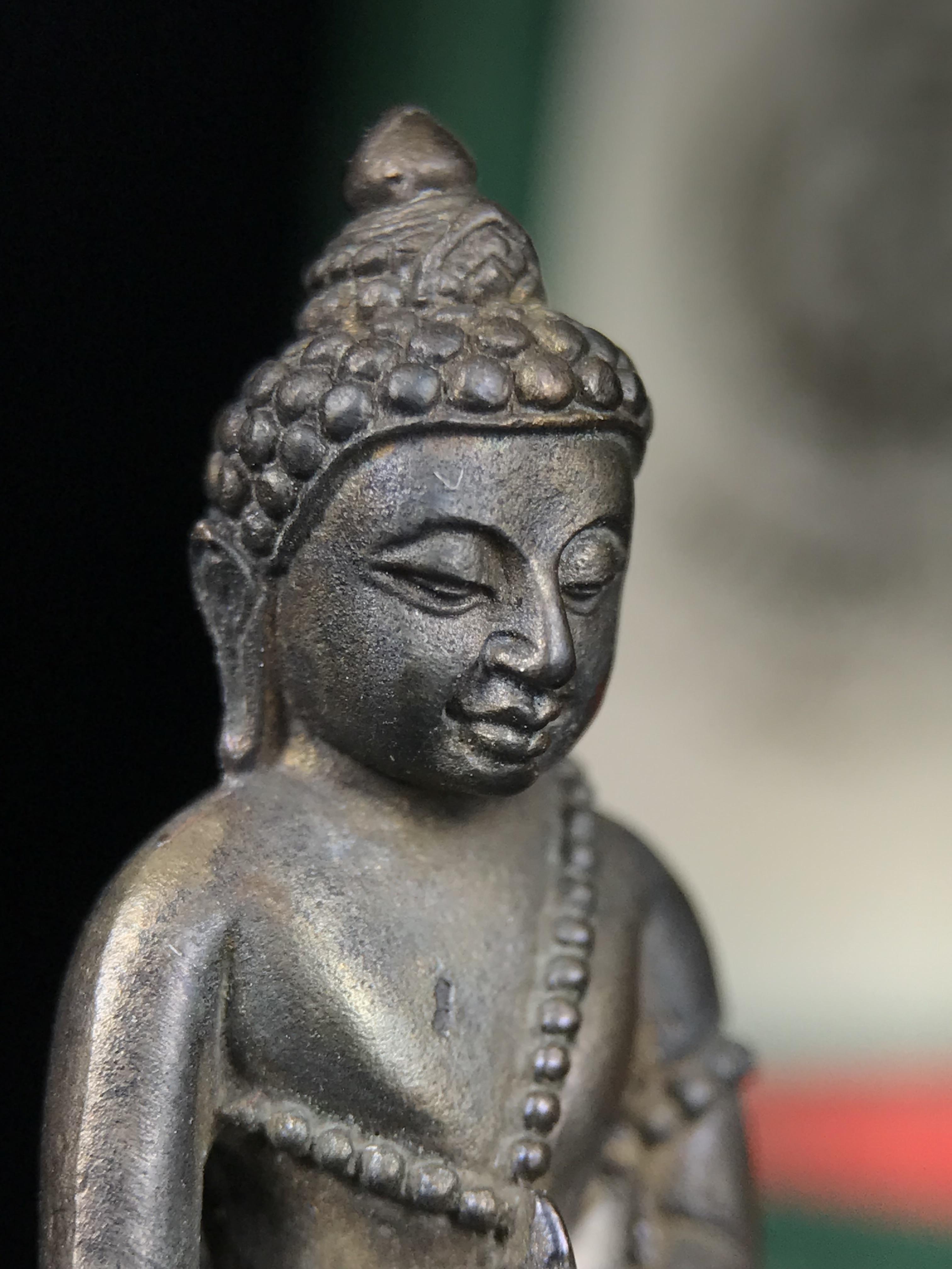 พระกริ่งวาสนา สมเด็จพระสังฆราช(วาสน์)วัดราชบพิธฯ ปี 2531 เนื้อนวโลหะ สร้างเป็นที่ระลึกในคราวที่สมเด็จพระอริยวงศาคตญาณ สมเด็จพระสังฆราช(วาสน์ วาสโน)มีพระชนมายุครบ90พรรษา(ในหลวง ร.9 เสด็จในพิธี)งานแกะแม่พิมพ์โดย นายช่างเกษม มงคลเจริญ)(1ใน1991องค์)