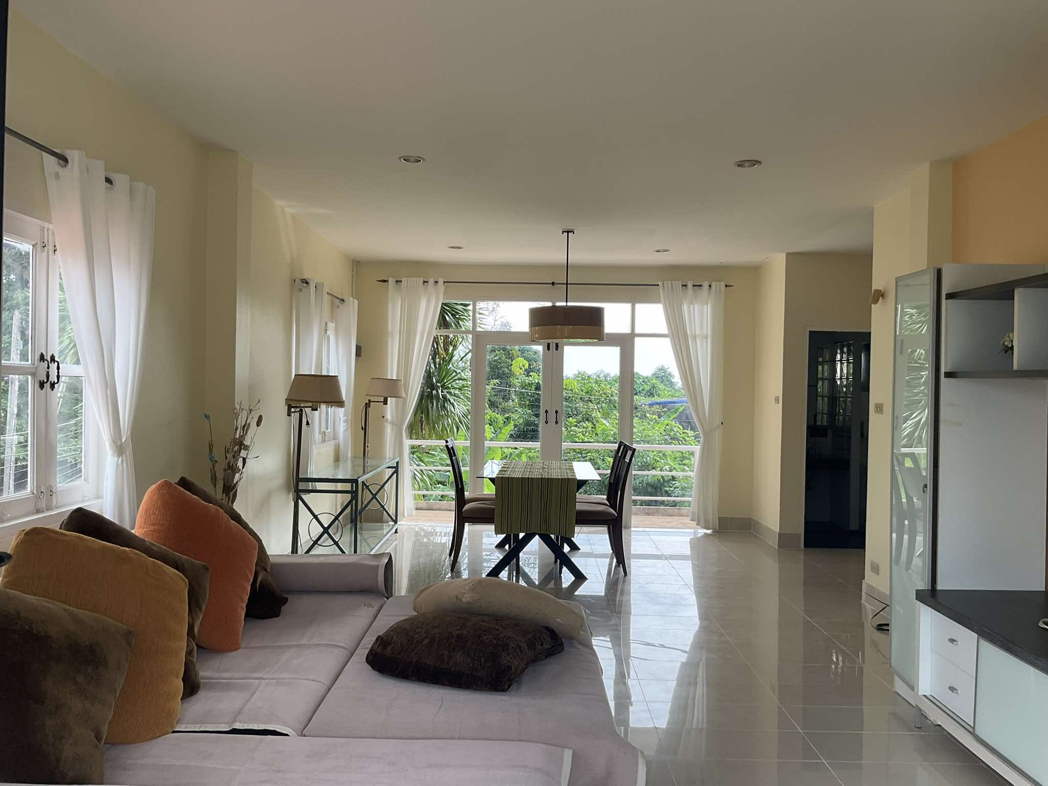 For Rent : Kuku, 3-Story Detached House, 4 Bedrooms 4 Bathrooms