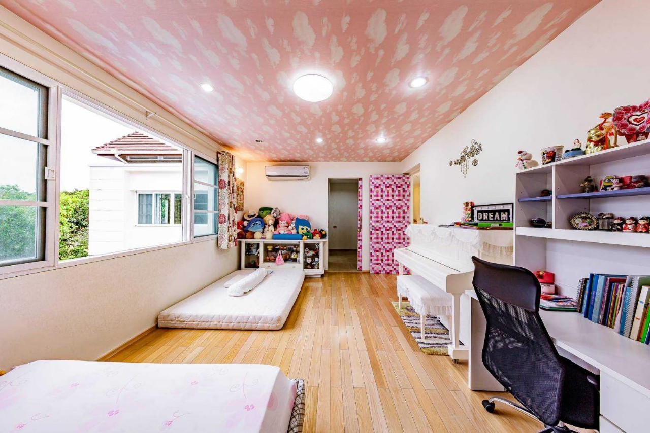 For Sale : Phuket Boat lagoon 4 Bedrooms 4 Bathrooms 163 SQ.W