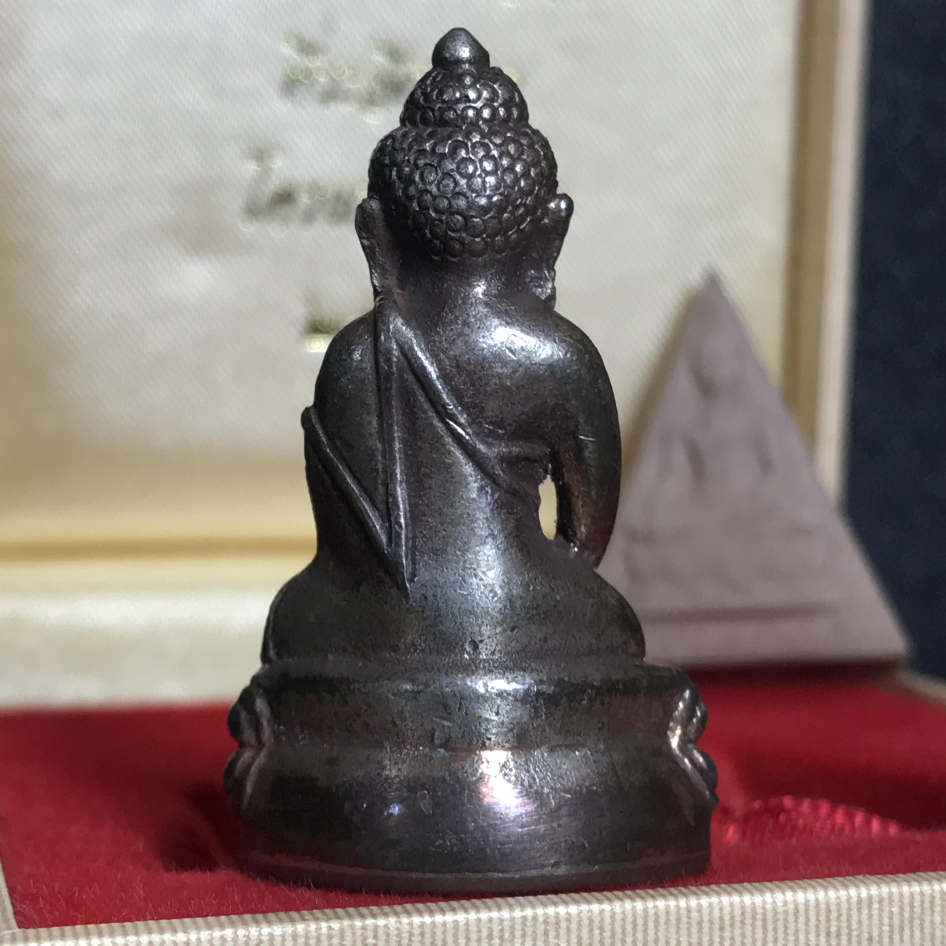 พระกริ่งเจริญโภคทรัพย์ พระพิมพ์จิตรลดา ที่ระลึกโครงการหลวง ปี2539(ชุดกรรมการหายาก)(1ใน1999ชุด)