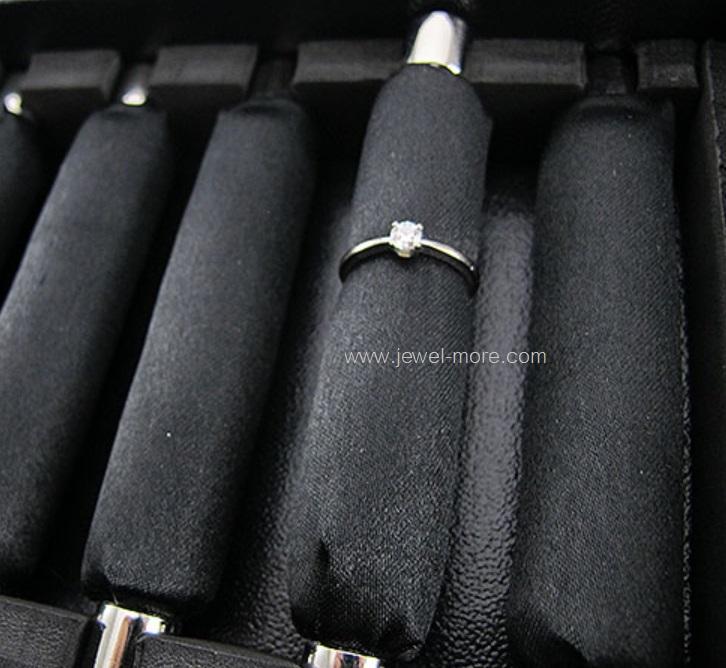 กล่องแหวน แท่งผ้าเก็บแหวน สีดำ-ดำ (40-70 วง)
