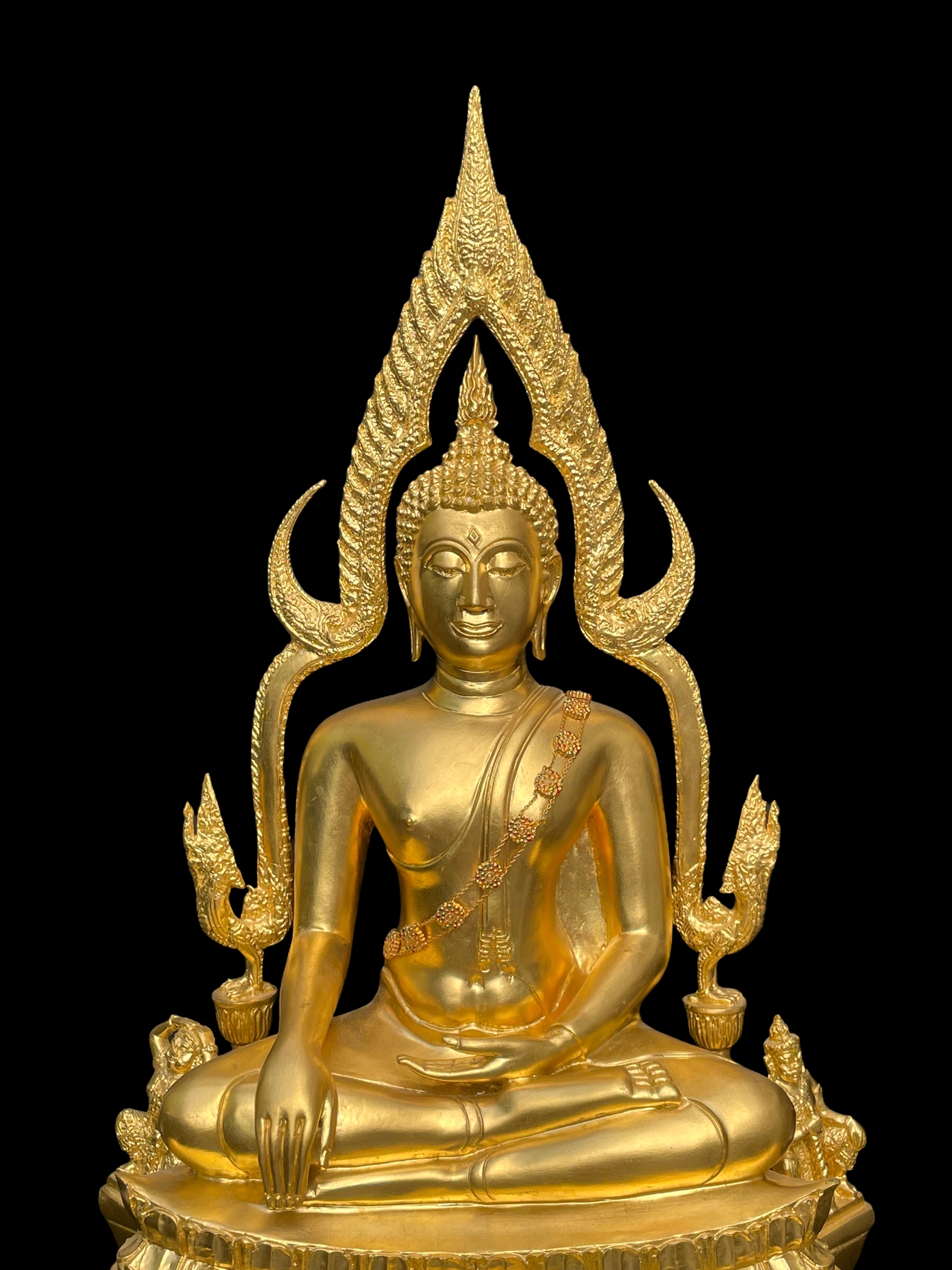 พระพุทธชินราช(จำลอง)ภปร. 84พรรษา เนื้อโลหะ ลงรักปิดทอง 100% ขนาดหน้าตัก 9 นิ้ว(ใต้ฐานบรรจุพระพุทธชินราชเนื้อผงพระราชทานมวลสาร จิตรลดาและเส้นพระเจ้า(เส้นผม))