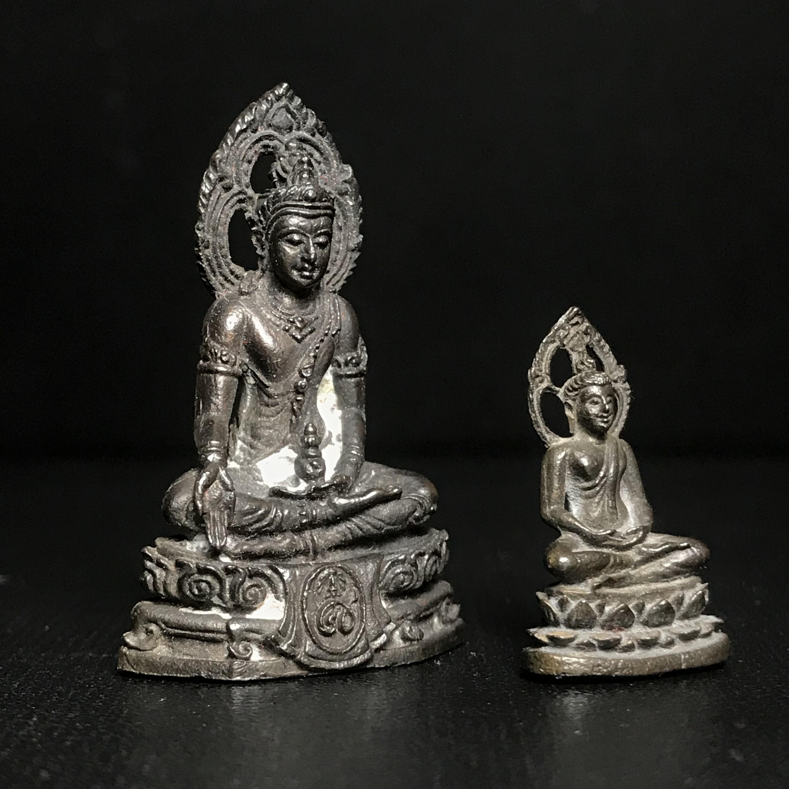 พระกริ่ง-พระชัยวัฒน์ "พุทธศิริราช 84 ปี" โรงพยาบาลศิริราช พ.ศ.2517 เนื้อนวโลหะ(ในหลวง ร.9 เสด็จเททอง)