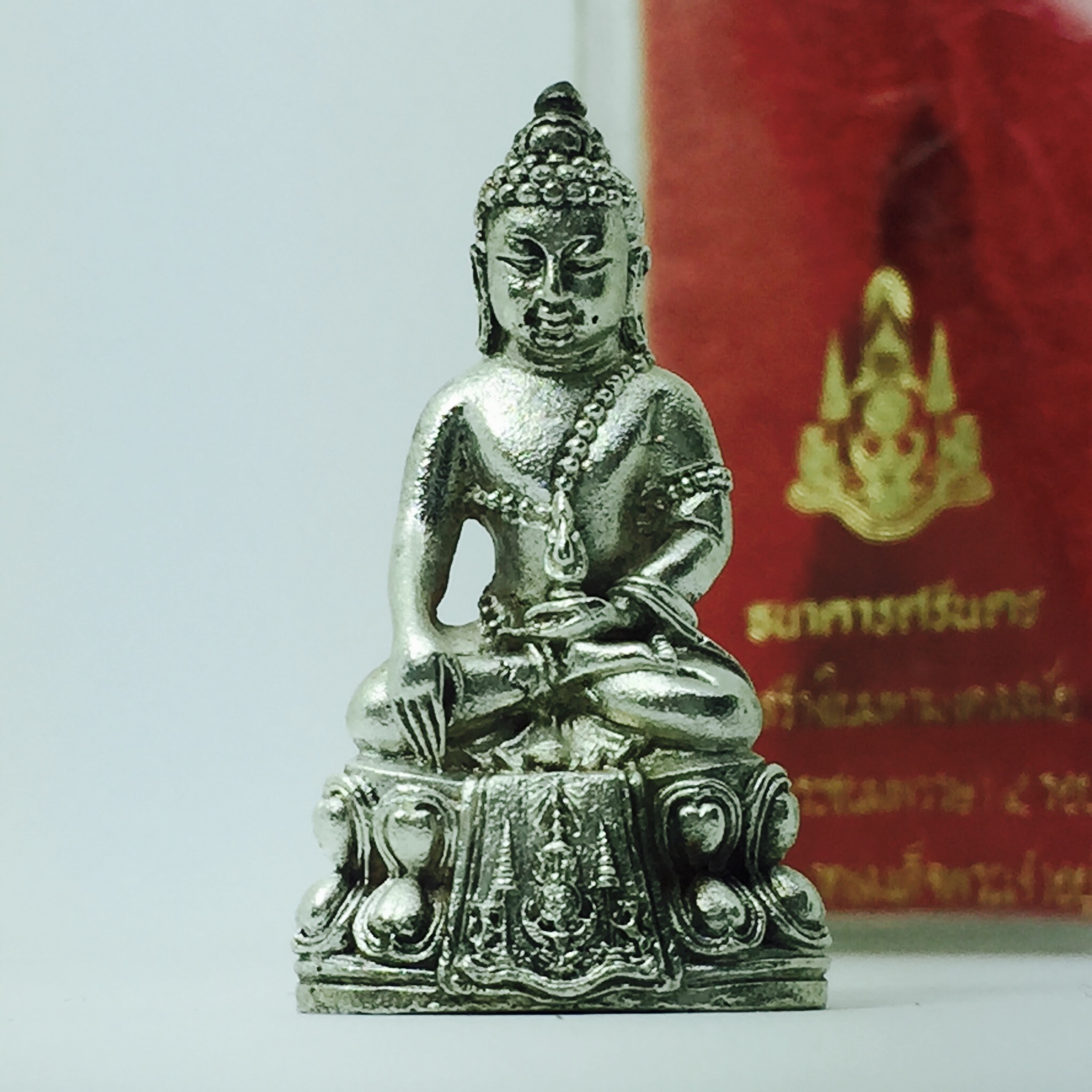 พระกริ่งปรมาภรณ์พุทธปัญญา(พระกริ่งศรีนคร 2) พ.ศ.2530 เนื้อเงินกล่องเดิม จัดสร้างเนื่องในมหามงคลสมัยเฉลิมพระชมน์พรรษา 5 รอบ องค์พระบาทสมเด็จพระเจ้าอยู่หัวรัชกาลที่9