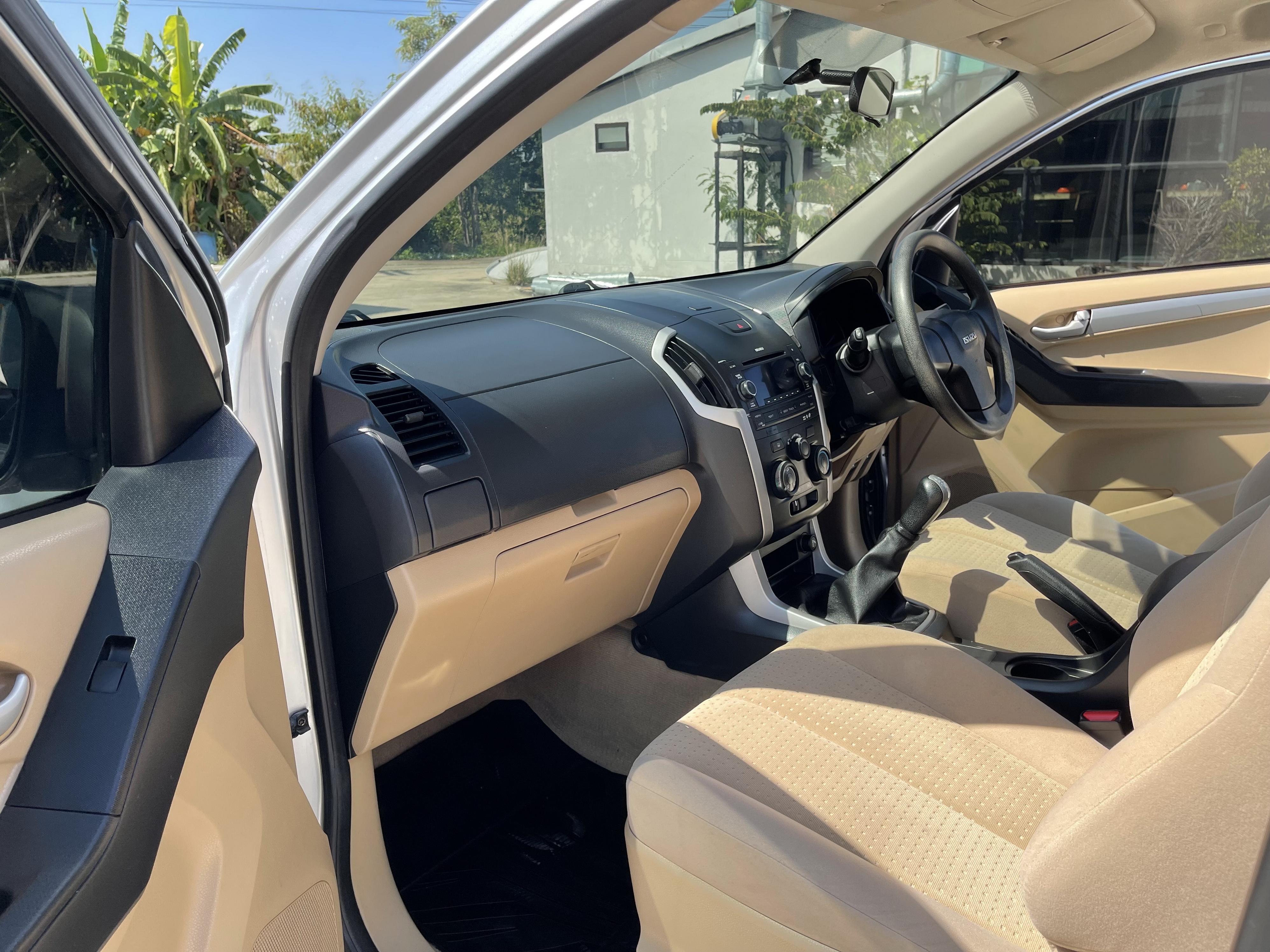 Isuzu Dmax All New 4ประตู 2.5 L 2013 เงิน