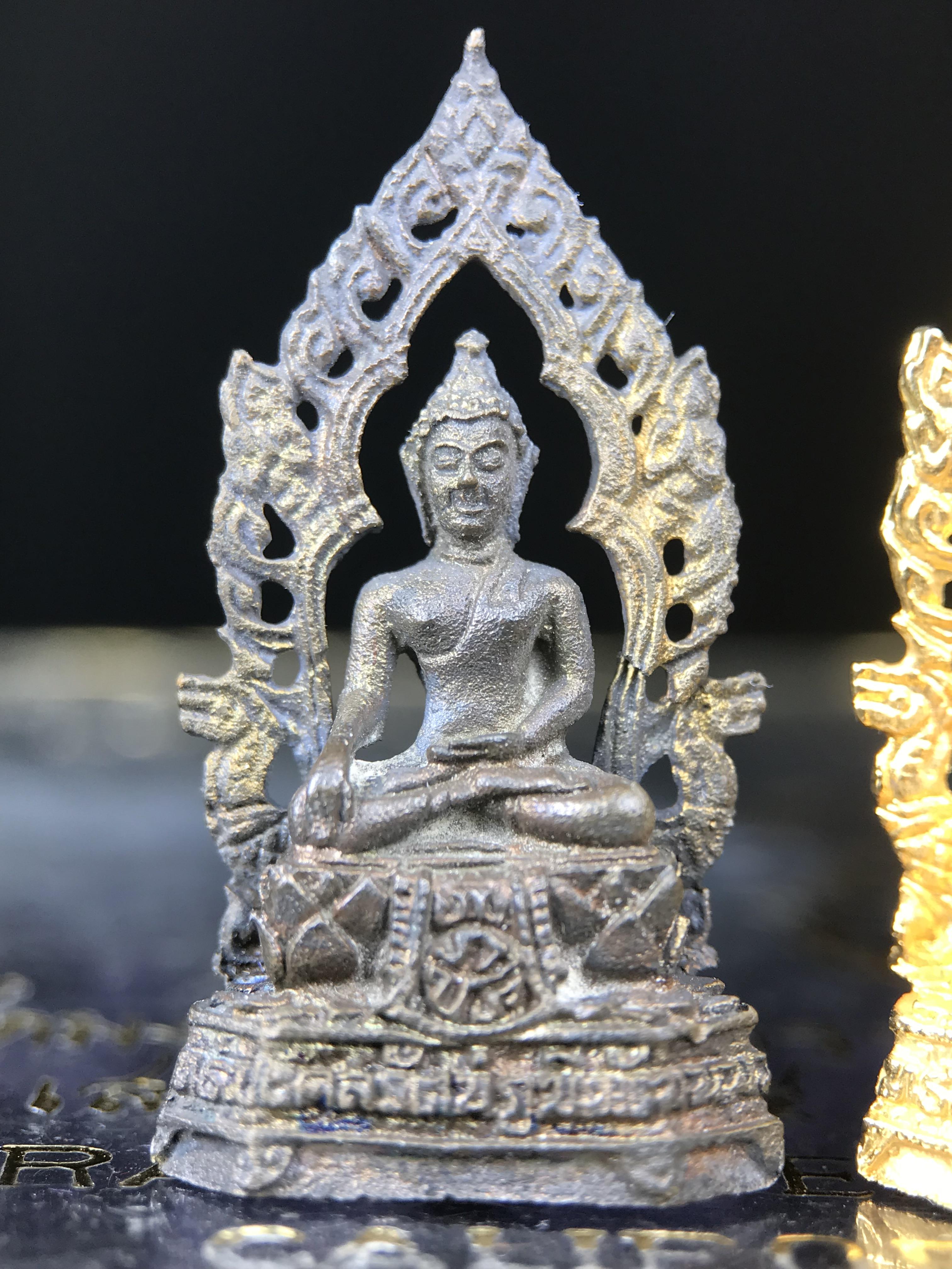 ชุดวัตถุมงคลพระพุทธมงคลรัตนภูมิพัฒนมหามุนี ภปร. วัดมงคลรัตนาราม วัดไทยในซานฟรานซิสโก สหรัฐอเมริกา ( Sanfrancisco USA.) ปี 2523(ชุดพิเศษกรรมการ 1 ชุด 5 รายการ)หายาก(พิธีใหญ่)หลวงปู่โต๊ะ วัดประดู่ฉิมพลี พร้อมเกจิอาจารย์ในยุคอีก ๑๐๘ รูปนั่งปรกอธิษฐานจิต