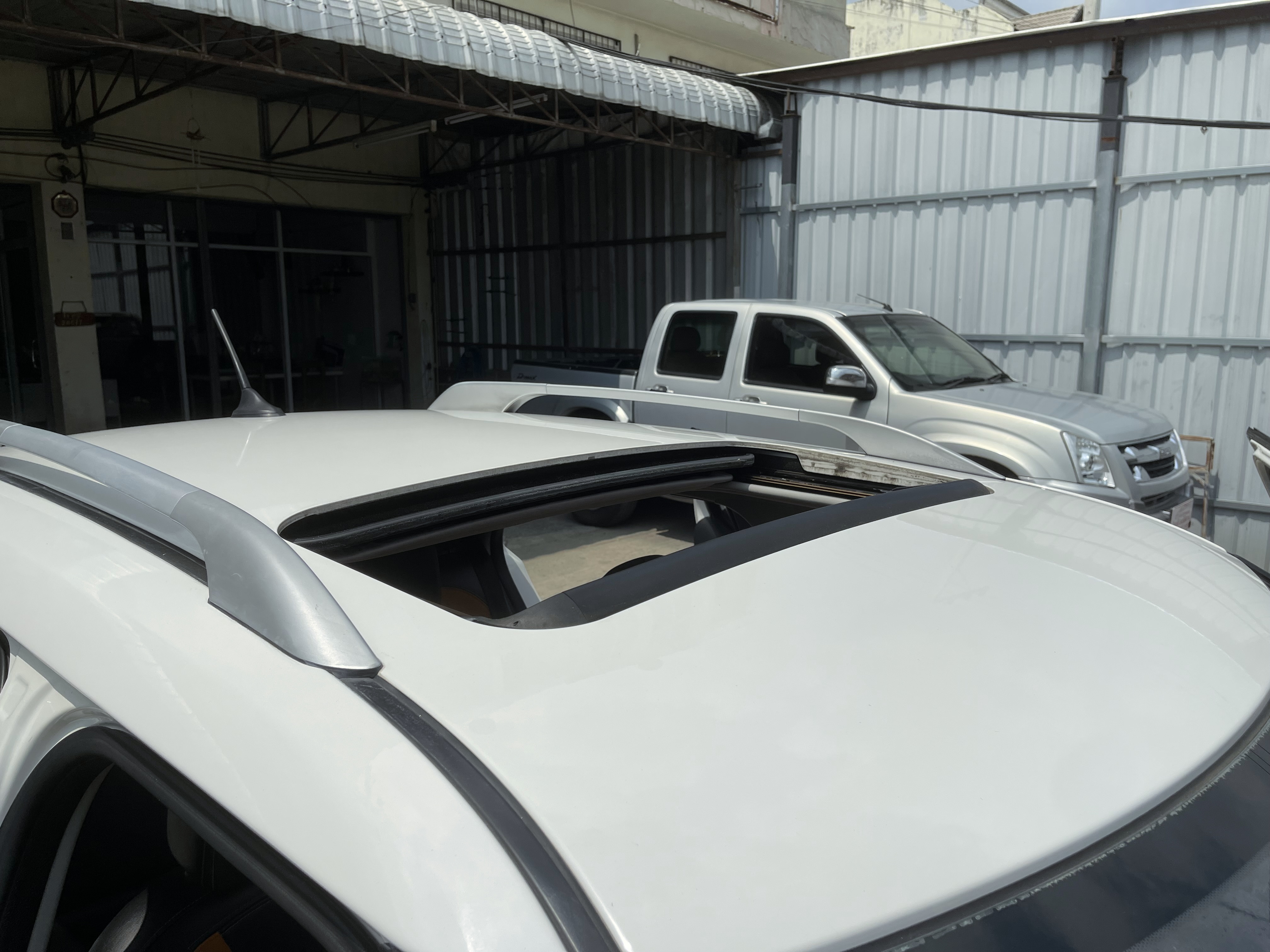 MG MG3 1.5 X Xross Sunroof At 2016 ขาวมุก