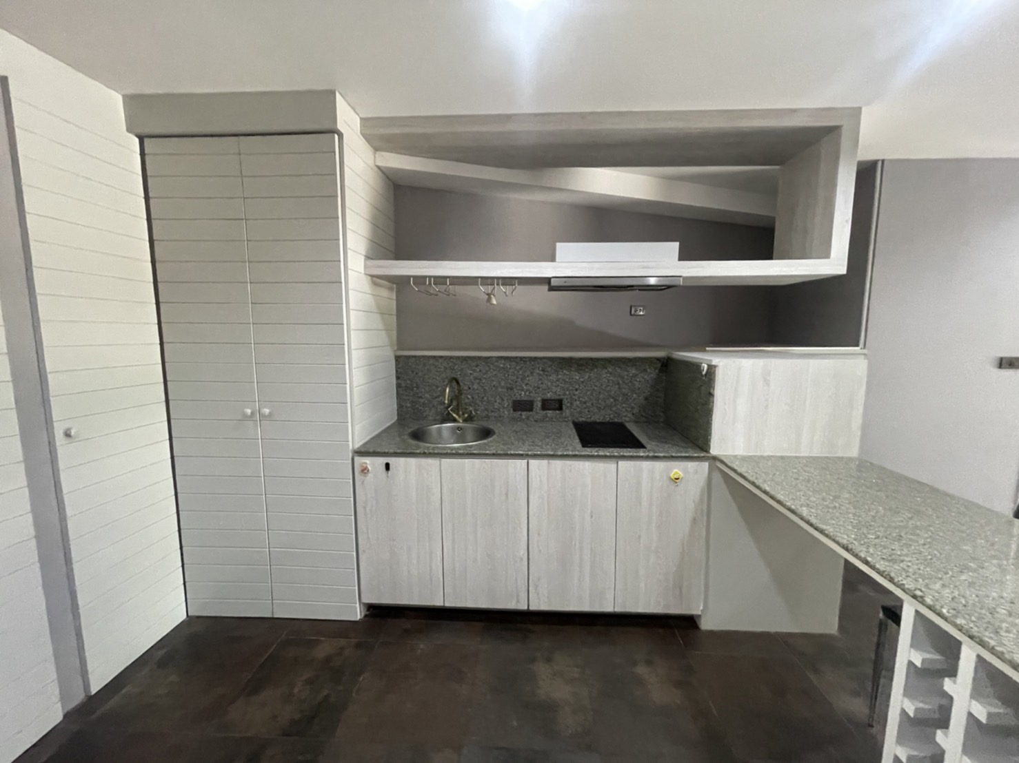 For Rent : Kathu Green Golf Resident, 1 Bedroom 1 Bathroom, 2nd Flr.