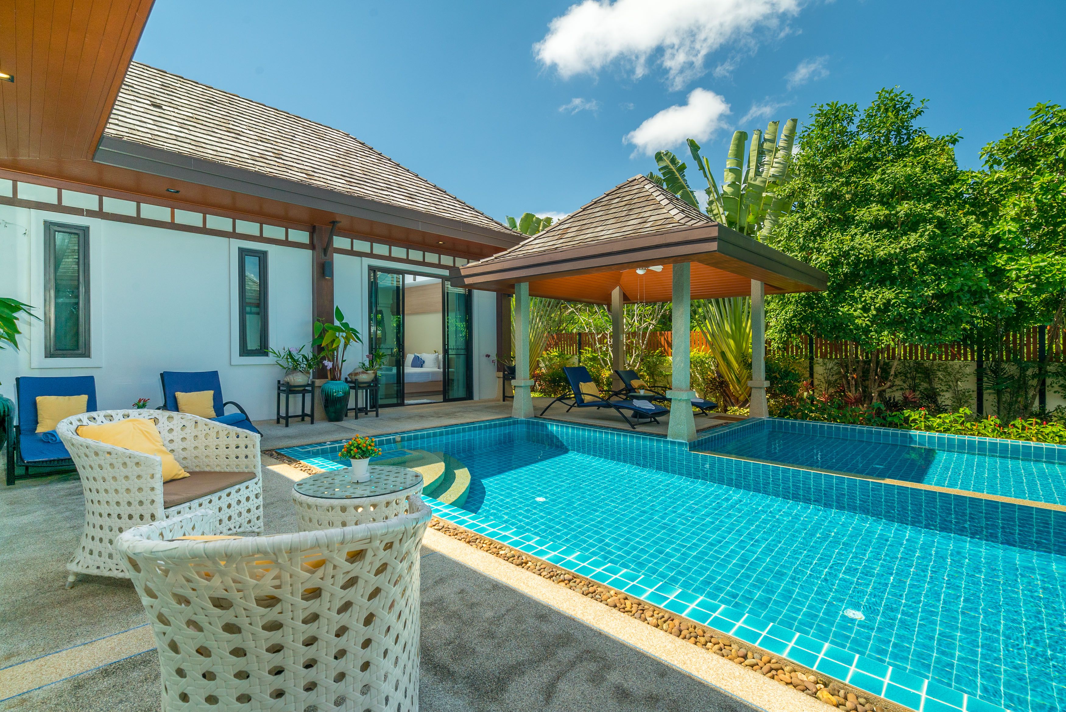 For Rent : Rawai, VIP Luxury Villa 5 Bedrooms 5 Bathrooms, Walk distance to the beach