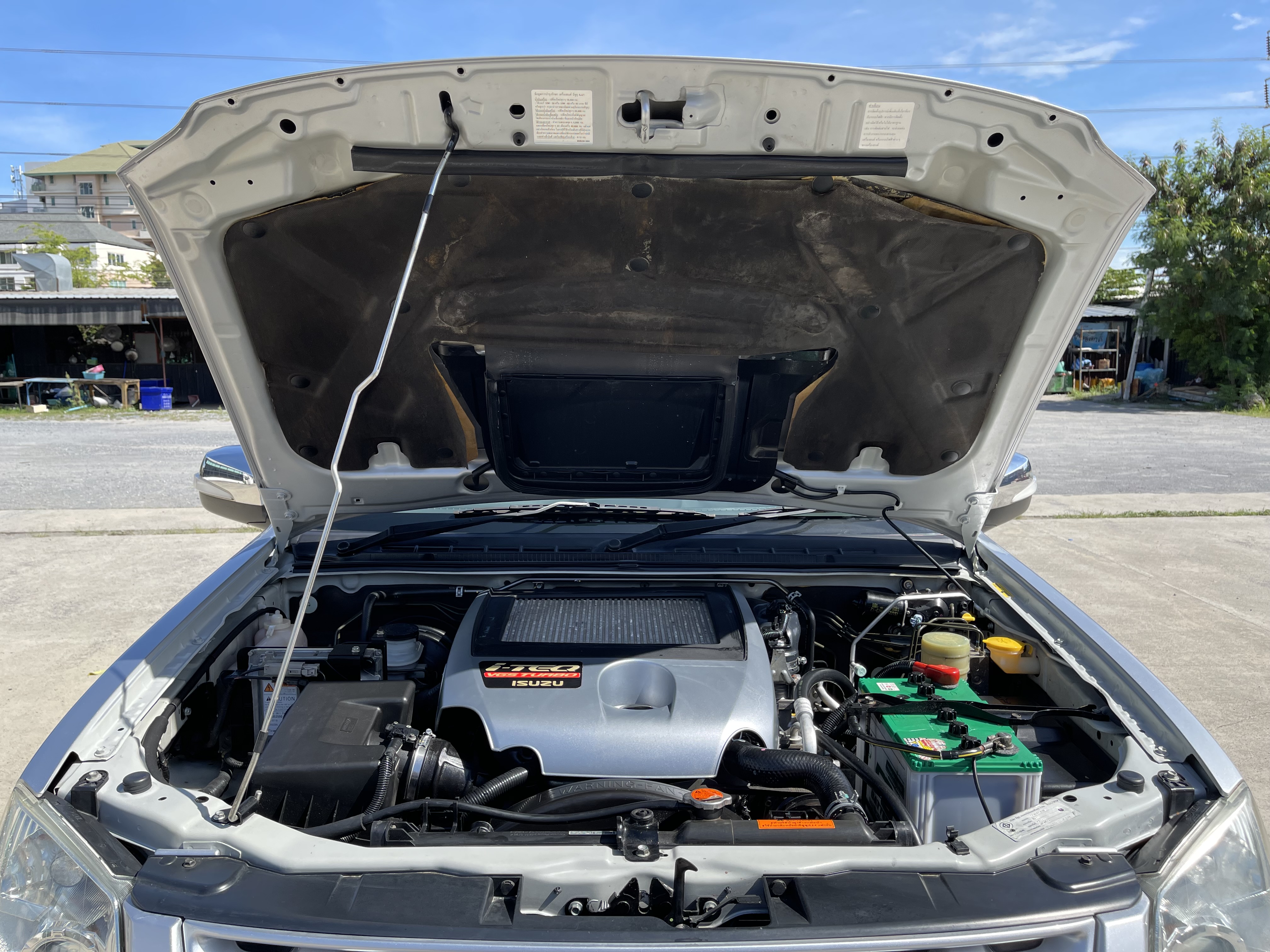 Isuzu Dmax Cab Hilander 3.0 Vgs Abs Airbag 2010 เงิน