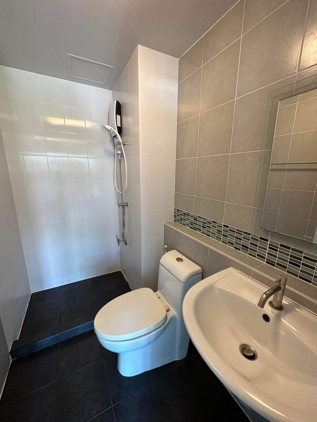 For Rent : Kathu, Dcondo Kathu, 1 bedroom 1 bathroom, 8th flr.