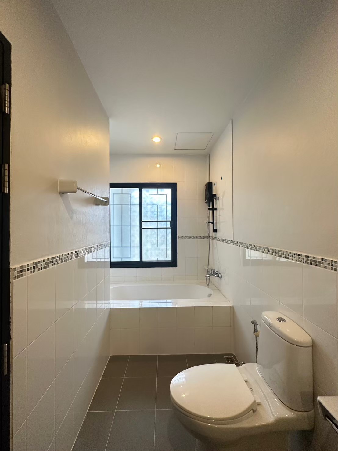 For Rent : Town home near Super Cheap Market, 3 Bedroom 3 Bathroom