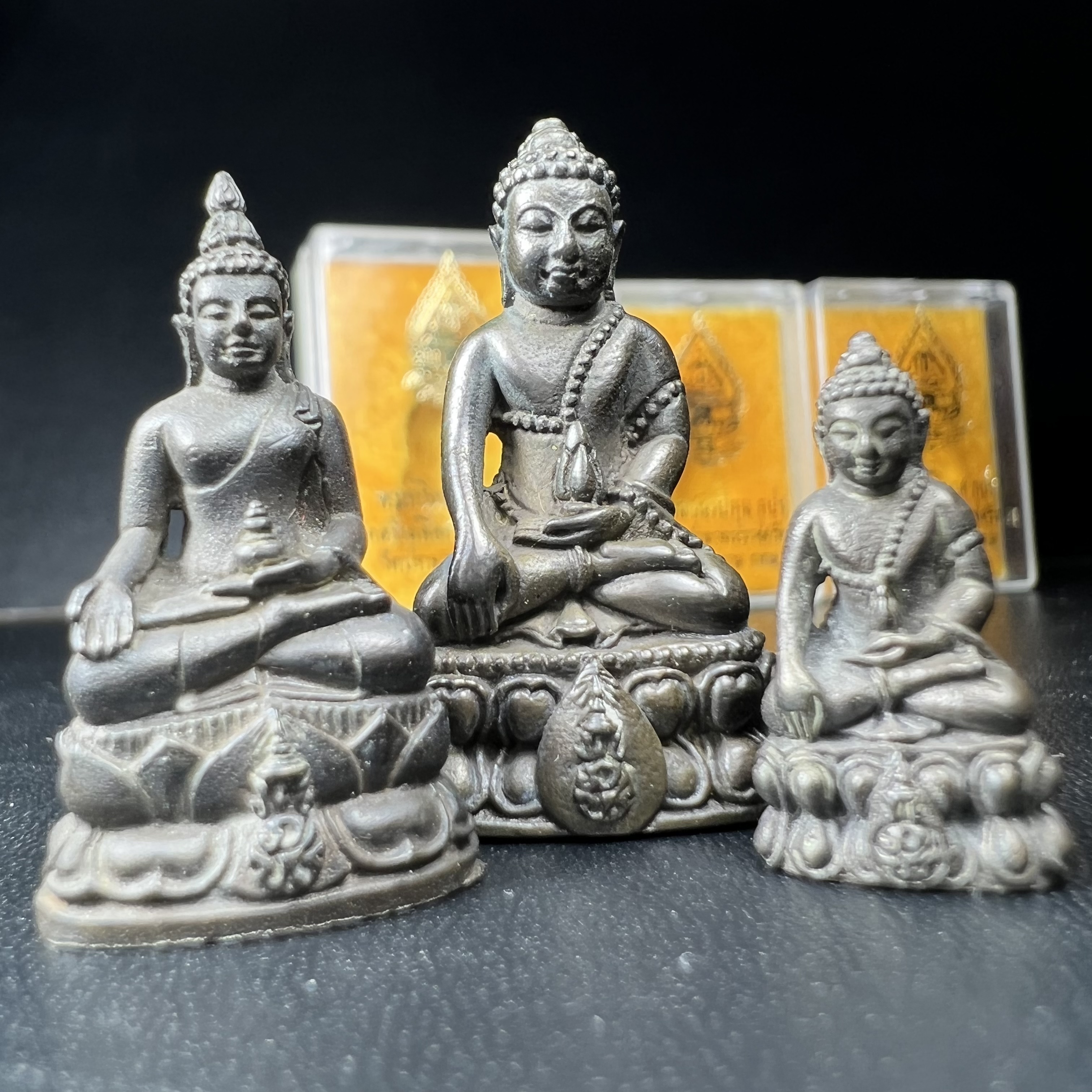 พระกริ่งนวปทุม ภปร.-พระชัยวัฒน์นวปทุม ภปร.-พระกริ่งไพรีพินาศ ภปร. รุ่นแรก วัดปทุมวนาราม ครบชุดเนื้อนวโลหะ ปี2535(ในหลวงรัชกาลที่9เสด็จเททอง)(1ใน3000ชุด)หายาก***เก็บทีเดียวครบชุดไปเลยรุ่นนี้ แนะนำ....ตอนนี้หายากแล้ว***