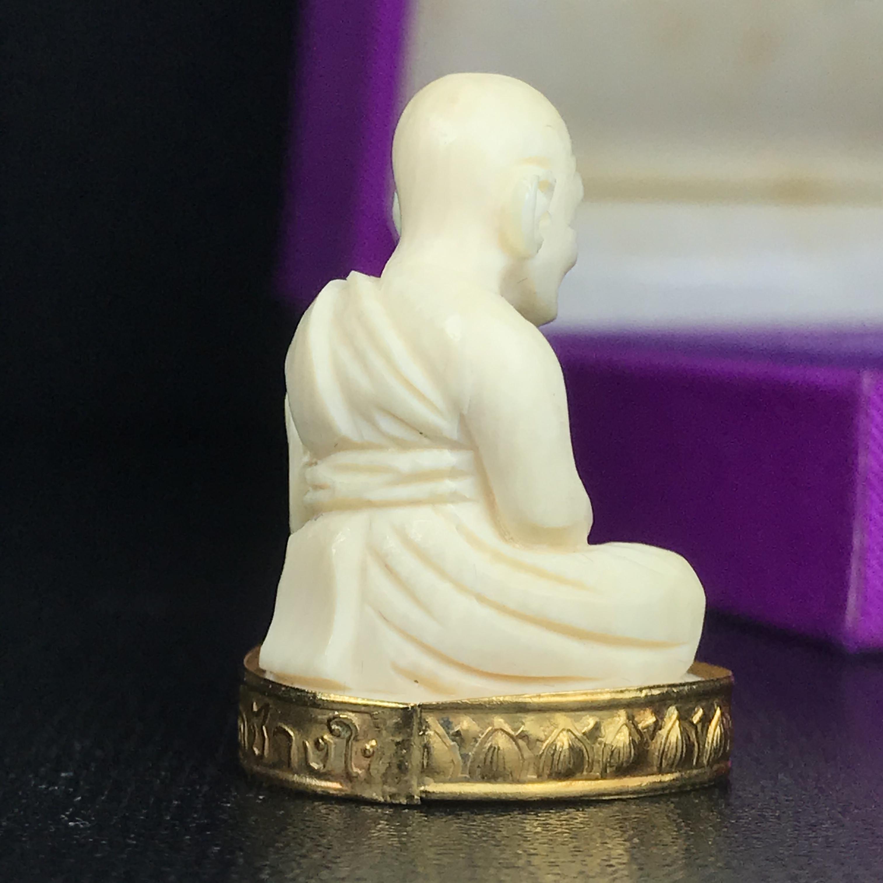 สมเด็จหลวงปู่ทวด รุ่นคชสารหมื่นปี (ศิลปาชีพ) วัดช้างให้ ปี2541(พิมพ์ลอยองค์ฐานทองคำโค๊ตทองคำ)