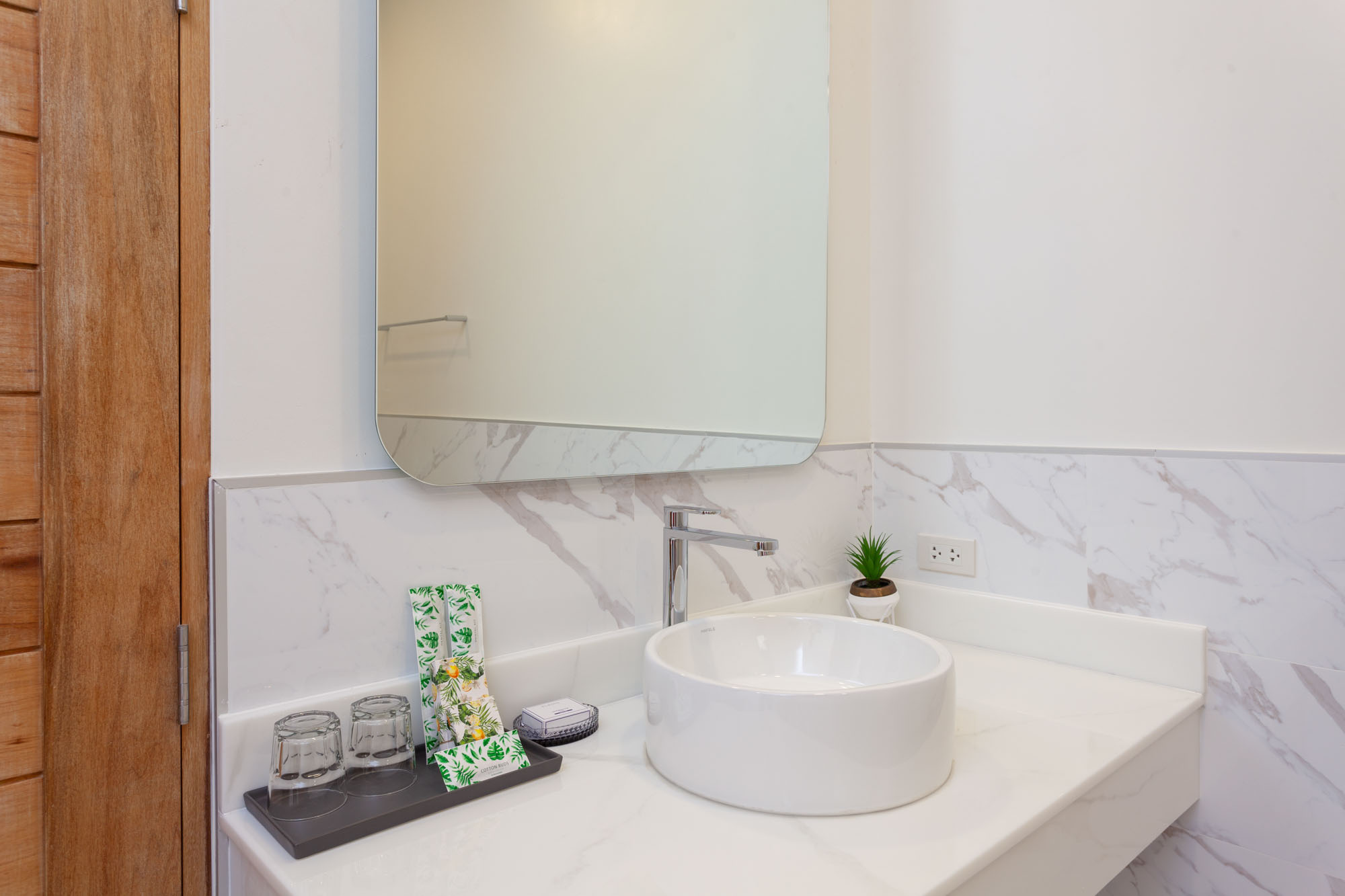 For Rent : Rawai, Seafront Penthouse with Jacuzzi, 2 Bedroom 2.5 Bathroom