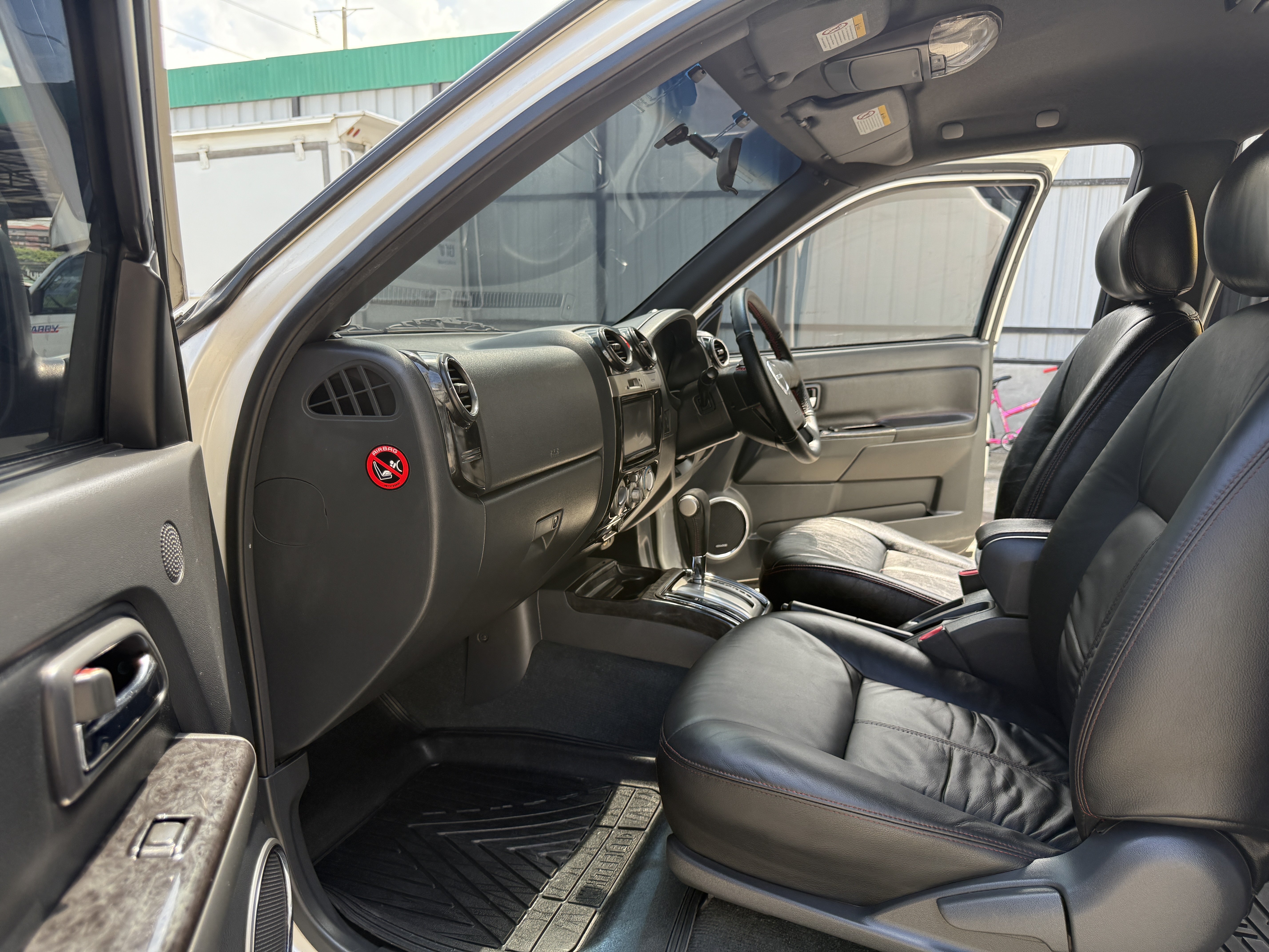 Isuzu Mu-7 3.0 Choiz Vgs Navi 2WD At 2012 ขาวมุก