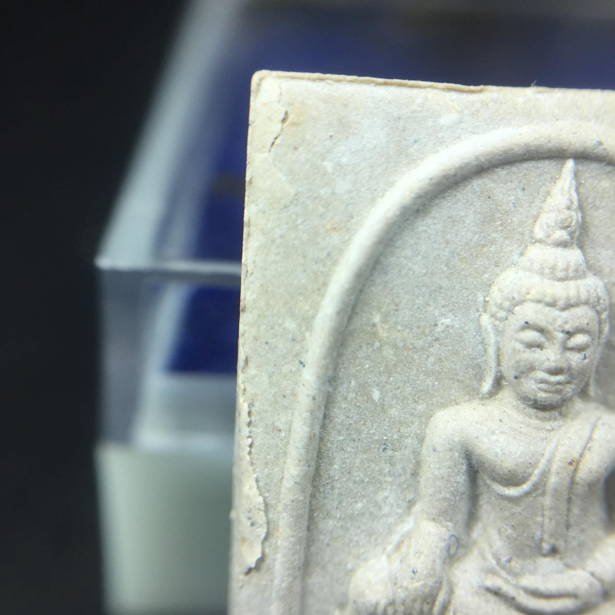 พระพุทธชินสีห์ ภปร. ทันโต เสฏโฐ ปี2533 พิมพ์เล็ก(หายาก) บรรจุพระทนต์ในหลวง รุ่นเดียวในประวัติศาสตร์ ****รุ่นนี้ขอแนะนำ****