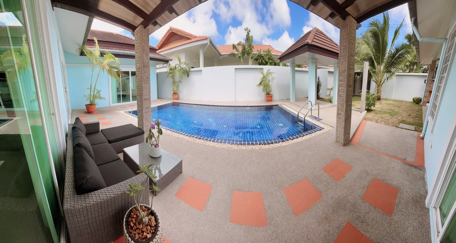 For Sale : Rawai, Private Pool Villa, 3 bedrooms 2 bathrooms