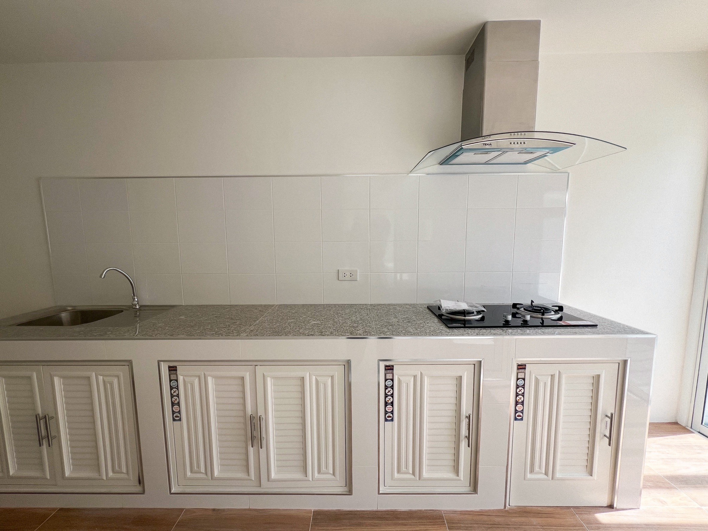 For Sale : Ratsada-Samkong, 2-Story Town Home, 3 Bedrooms 2 Bathrooms