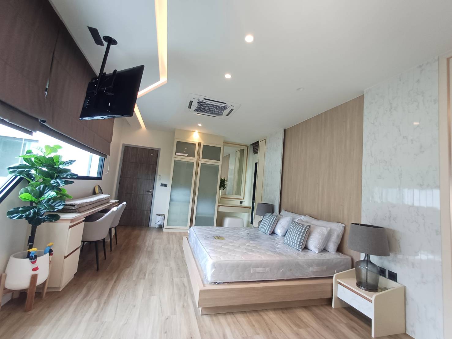 For Rent : Kohkaew, Modern style private pool villa, 4 Bedrooms 4 Bathrooms