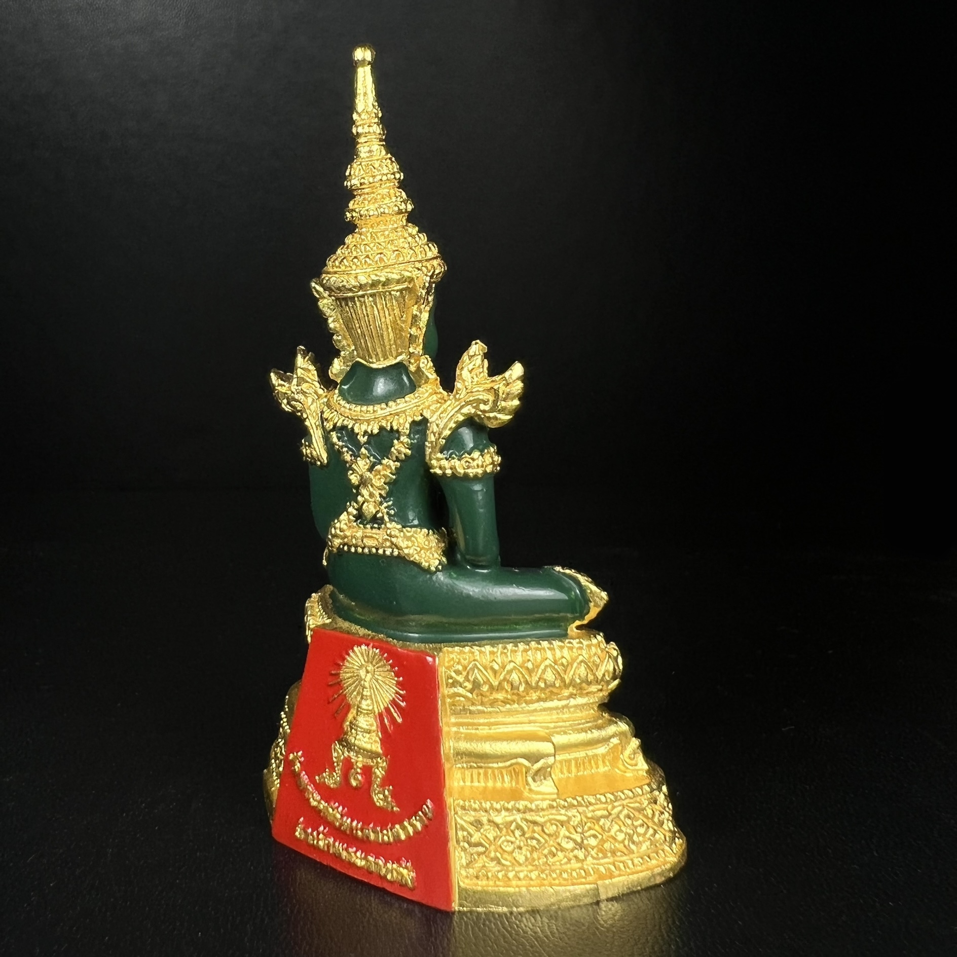 พระพุทธมหามณีรัตนปฏิมากร(พระแก้วมรกต) วัดพระศรีรัตนศาสดาราม สำนักพระราชวัง จัดสร้าง ฤดูร้อน หน้าตัก 2 นิ้ว(บรรจุมวลสารใต้ฐาน)