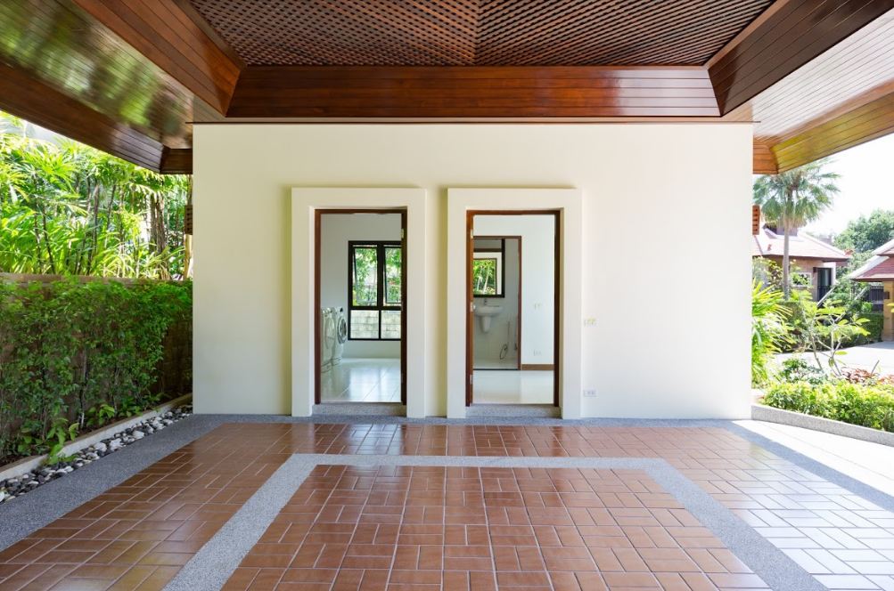 For Sale : Nai Harn, Luxury Tree Pool Villa, 3 Bedrooms 3 Bathrooms, Garden view.
