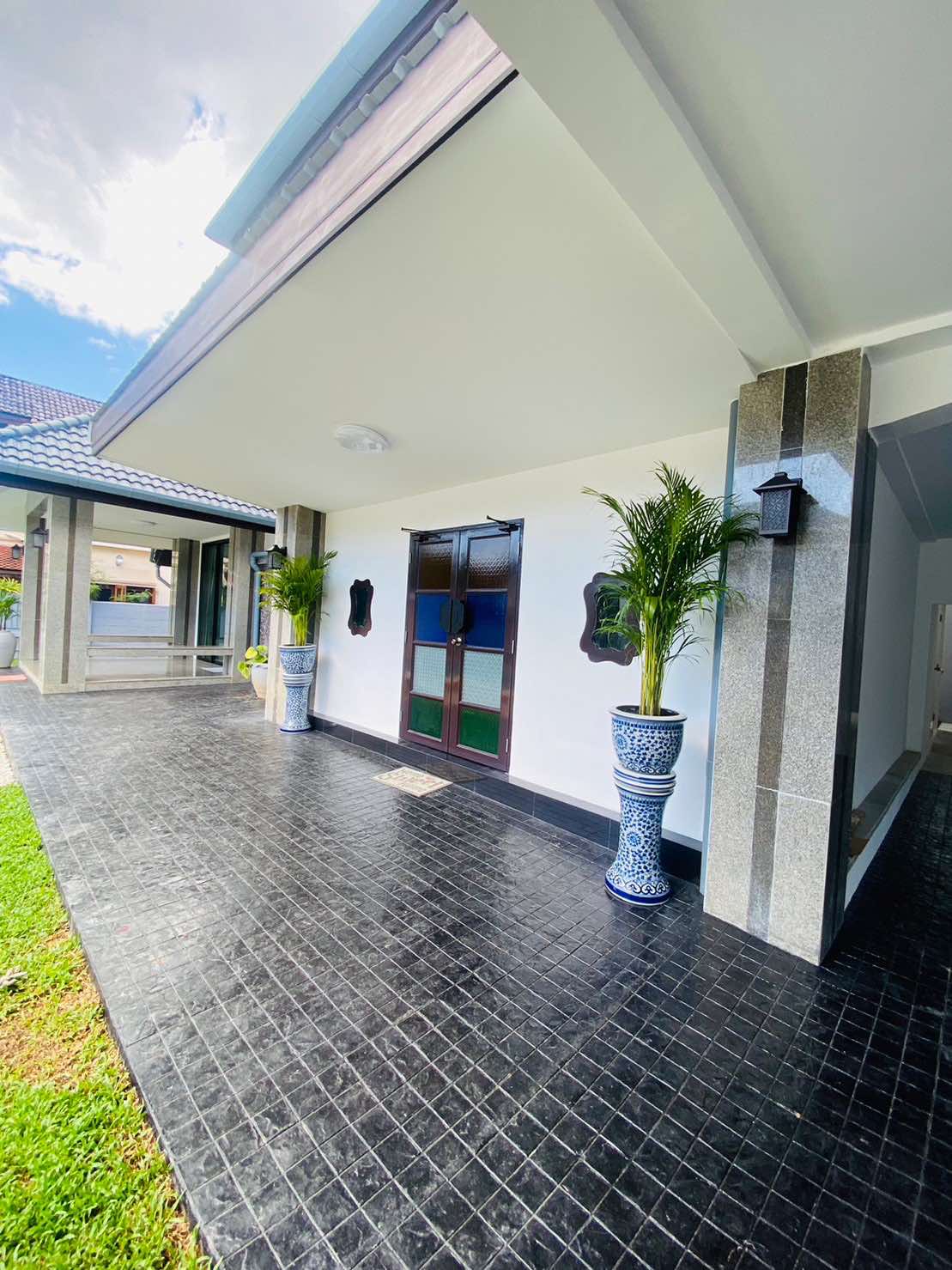 For Rent : Kohkaew, 2-Story detached house, 4 Bedrooms 3 Bathrooms