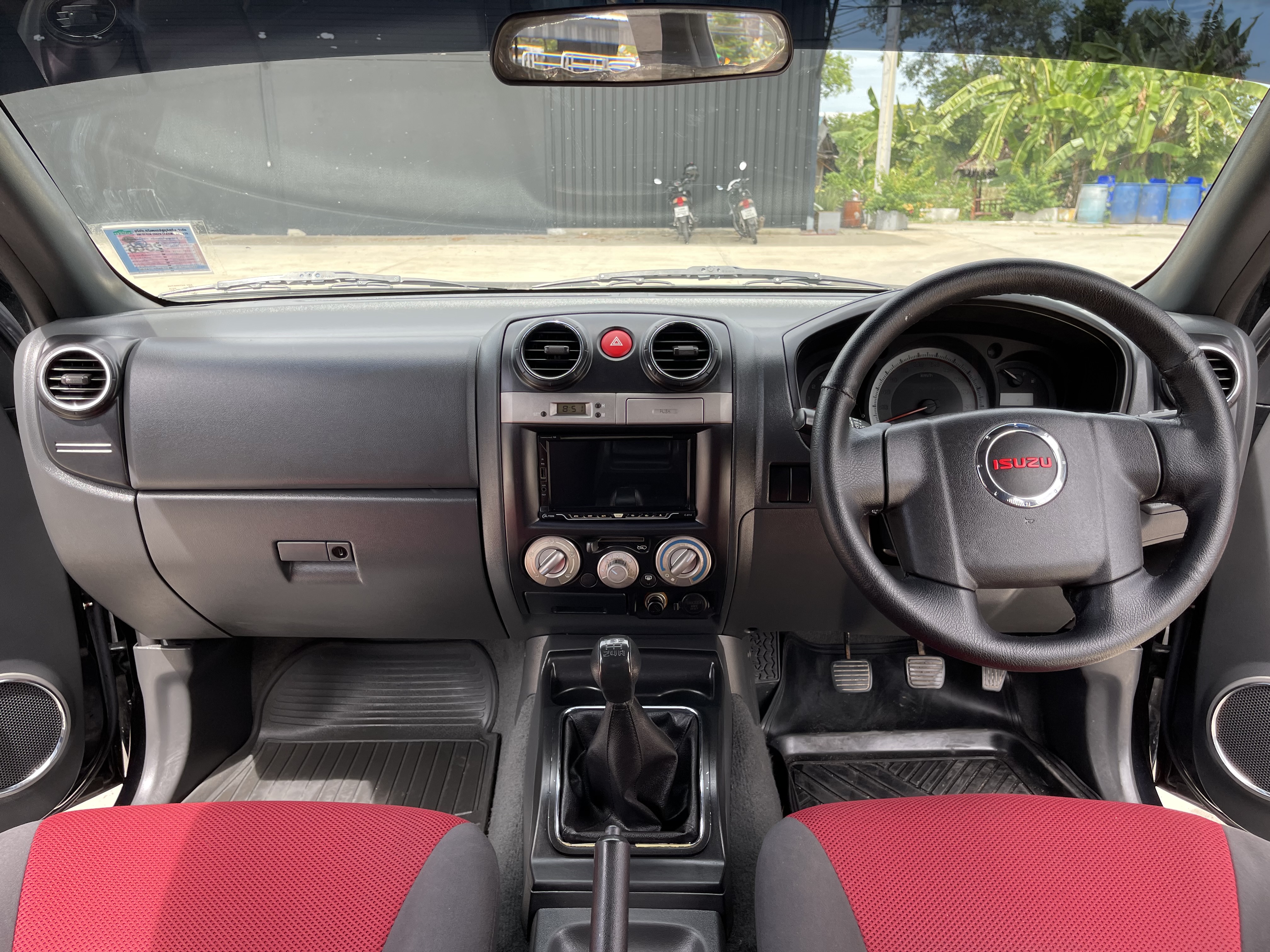 Isuzu Dmax 4ประตู Hilander 2.5 Abs X-Series Navi 2010 ดำ