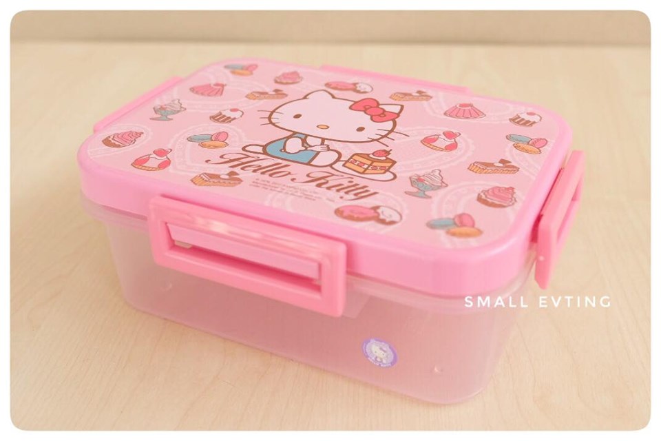 Small Evting กล่องใส่อาหาร 9196 ลายคิตตี้ Hello Kitty พร้อม ช้อน ส้อม กล่องใส่ข้าว กล่องข้าว super lock กล่องถนอมอาหาร