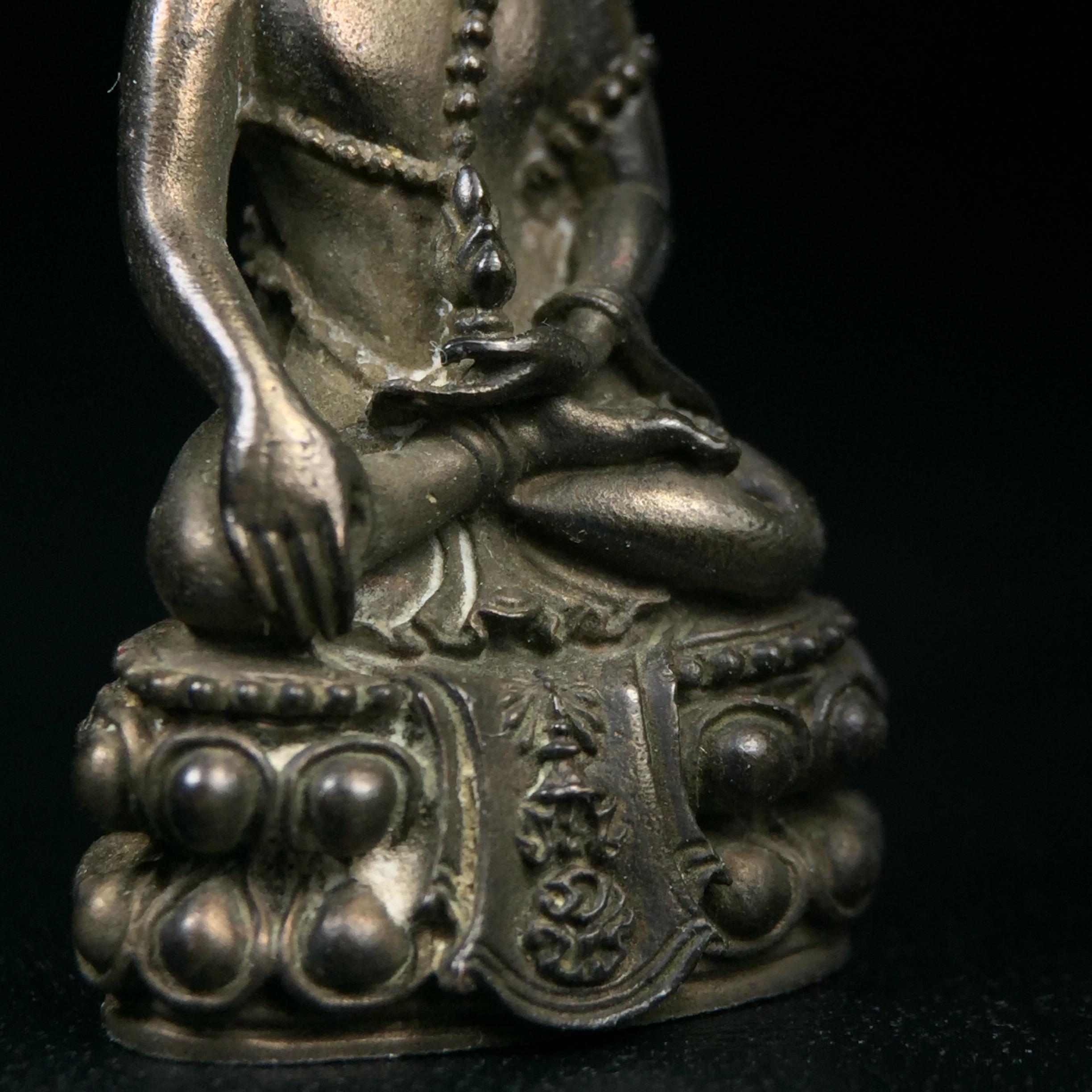 พระกริ่งศิรากาศ ภปร.(พระกริ่งคุ้มเกล้า)วัตถุมงคล"คุ้มเกล้าฯ" มูลนิธิ “คุ้มเกล้า” ในพระบรมราชูปถัมภ์ จัดสร้าง โรงพยาบาลภูมิพล เนื้อนวโลหะ(พิมพ์หน้าไทย)(ในหลวงรัชกาลที่9เสด็จเททอง)(พิธีใหญ่)(นิยม)