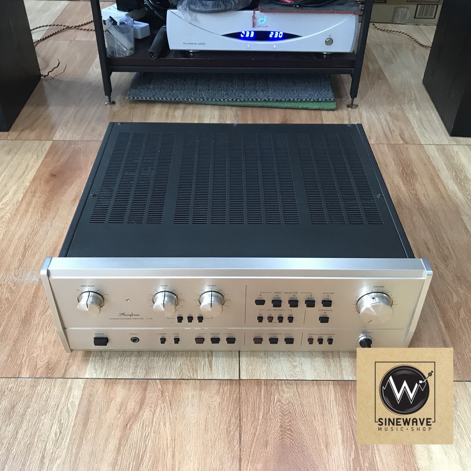 Integrated Amp ยี่ห้อ Accuphase รุ่น E-301 (Made in Japan) ไฟ 220Volts