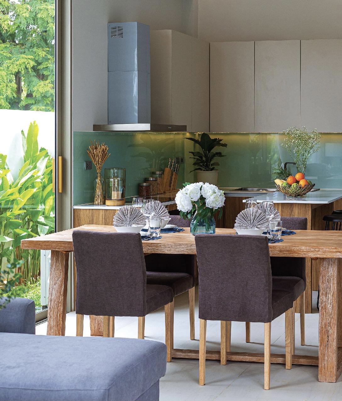 For Rent : Rawai, Luxury Private Pool Villa, 2 bedrooms 2 Bathrooms, Pool view.