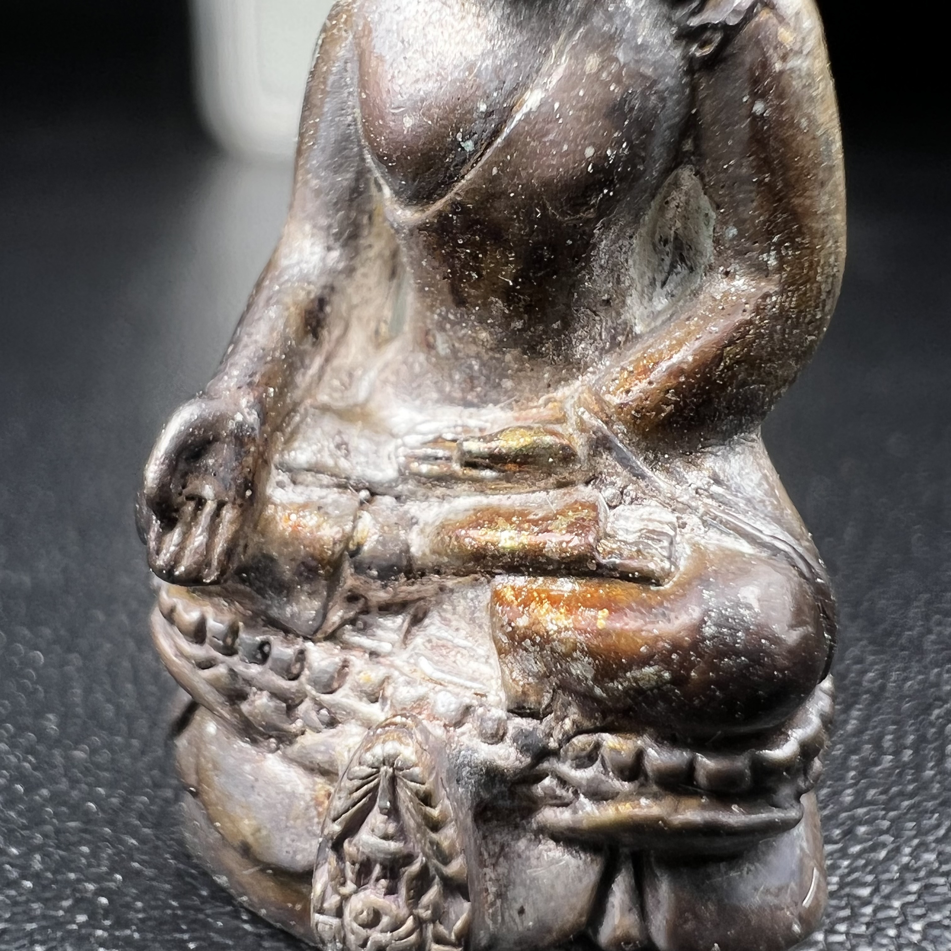 พระกริ่งไพรีพินาศ รุ่น ภปร. ราชวิทยาลัย ปี2535 เนื้อเงิน(สภาพผิวเดิมแบบนิยม เข้มขลังทรงอนุภาพ)(ตอกโค้ดพระนามย่อ ญสส ใต้เศวตรฉัตร และ พระปรมาภิไธยย่อ ภปร.)(1ใน2535องค์)