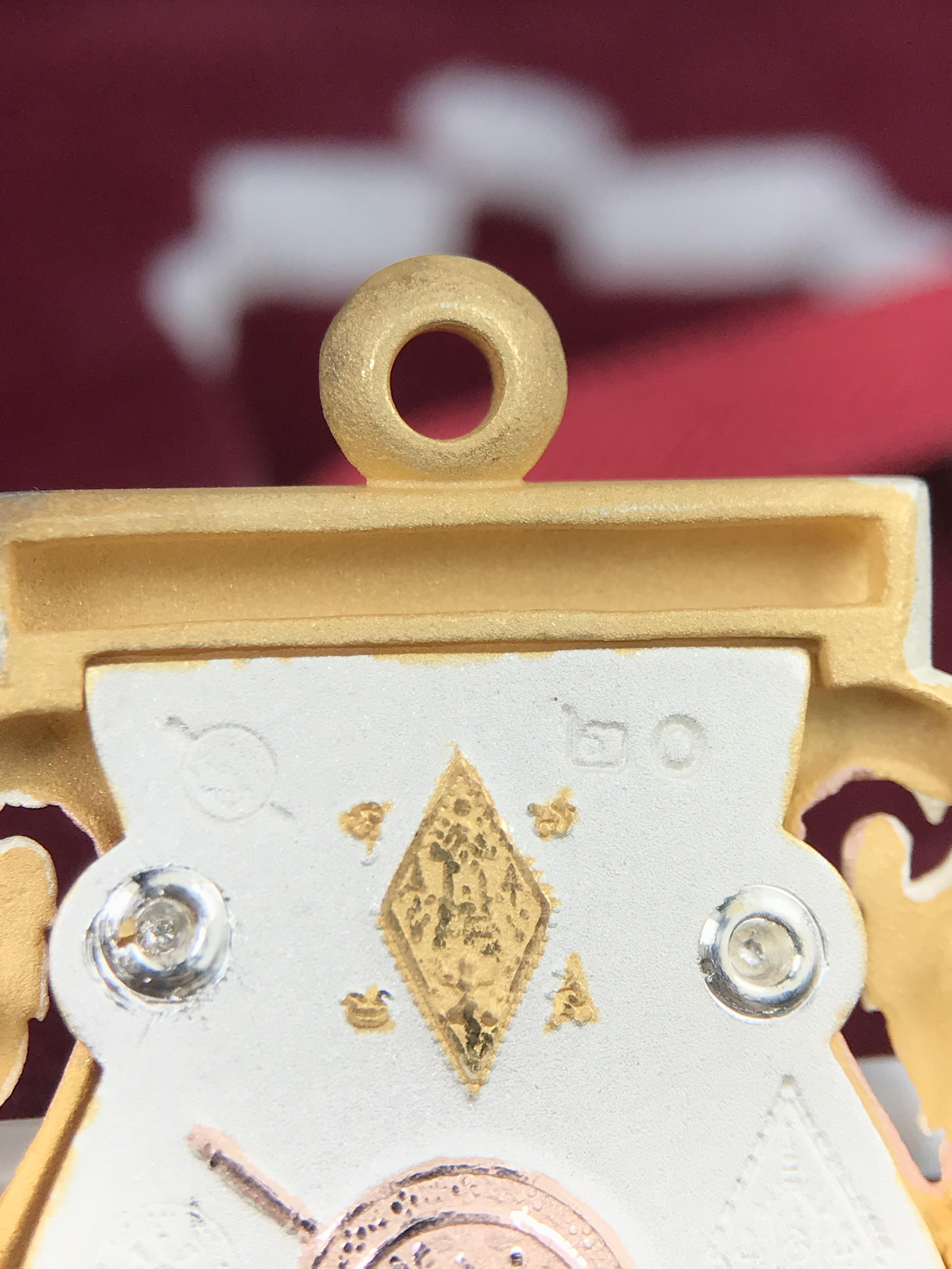 พระพุทธชินราช รุ่น ประวัติศาสตร์ มูลนิธิเพื่อตำรวจไทยจัดสร้าง ปี 2562 เนื้อเงินชุบสามกษัตริย์ขัดเงา พิมพ์เหรียญเสมาฉลุลาย พระพุทธชินราช อินโดจีน(ขนาดสูง 3.7ซม.(ไม่รวมห่วง))(สภาพสวยซีนซองเดิม กล่องบรรจุเดิมครบสมบูรณ์)(องค์หมายเลข 20)(1 ใน 999 เหรียญ)หายาก