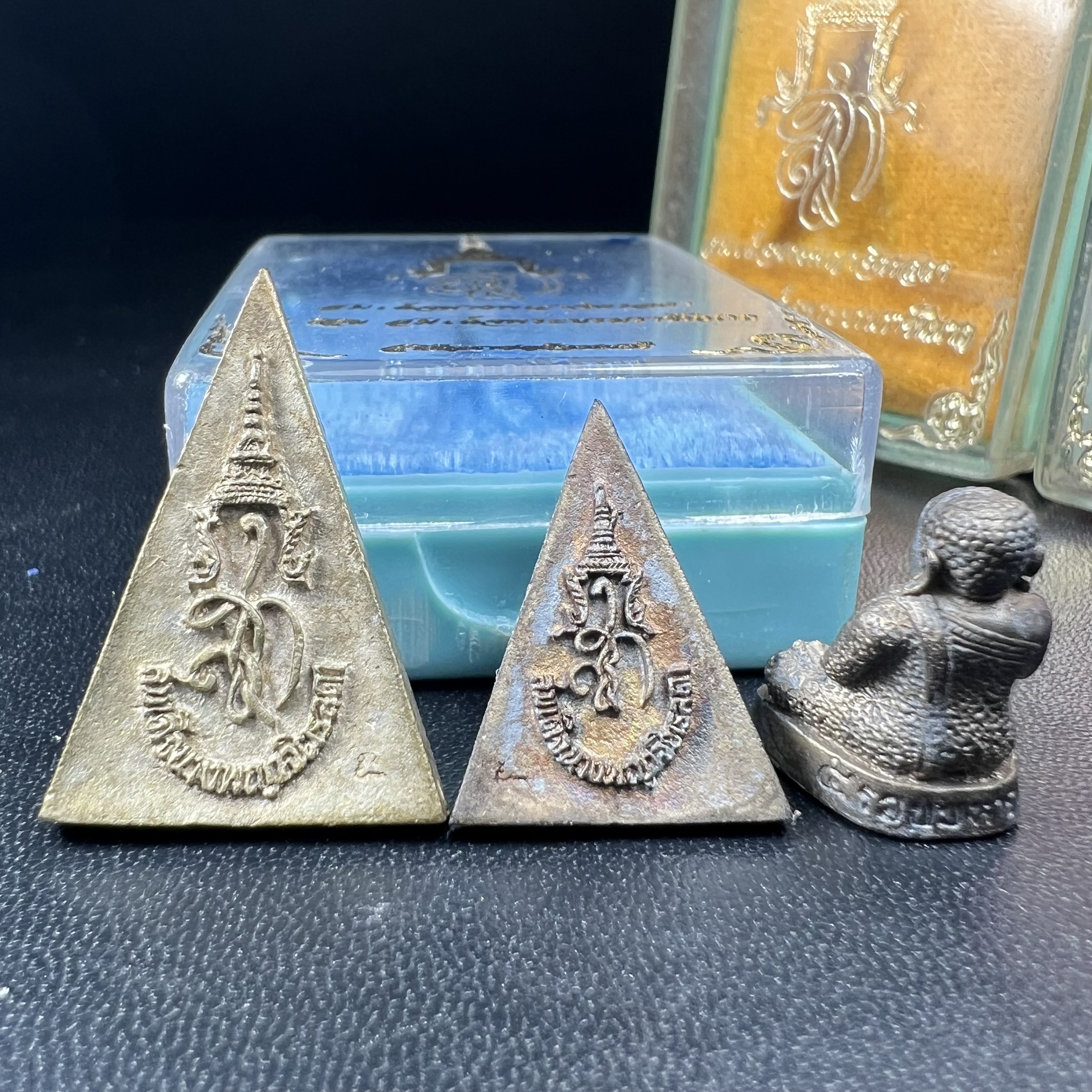 สมเด็จนางพญาจิตรลดา สก. พิมพ์ใหญ่และพิมพ์เล็ก + สมเด็จพระสังกัจจายน์ สก. ครบชุดเนื้อนวโลหะ(รวม 3 องค์) เฉลิมพระชนมพรรษา 5 รอบ สมเด็จพระบรมราชินีนาถ ปี 2535 จัดสร้างโดย สำนักนายกรัฐมนตรี (พิธีปลุกเสกใหญ่ 3 วาระ)(ในหลวง ร.๙ และพระราชินี เสด็จในพิธี)