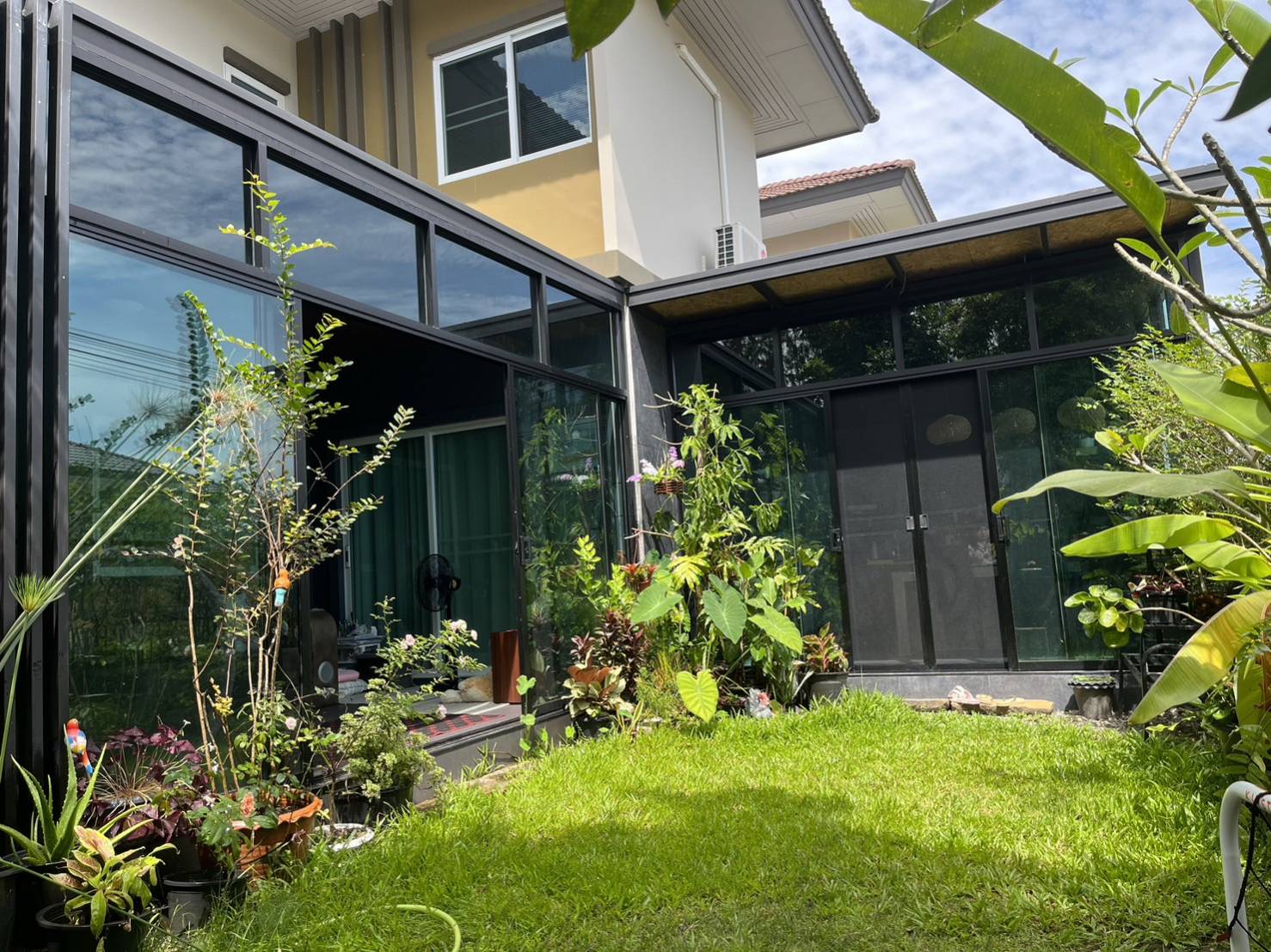 For Rent : Kohkaew, 2-story detached house, 4 Bedrooms 3 Bathrooms