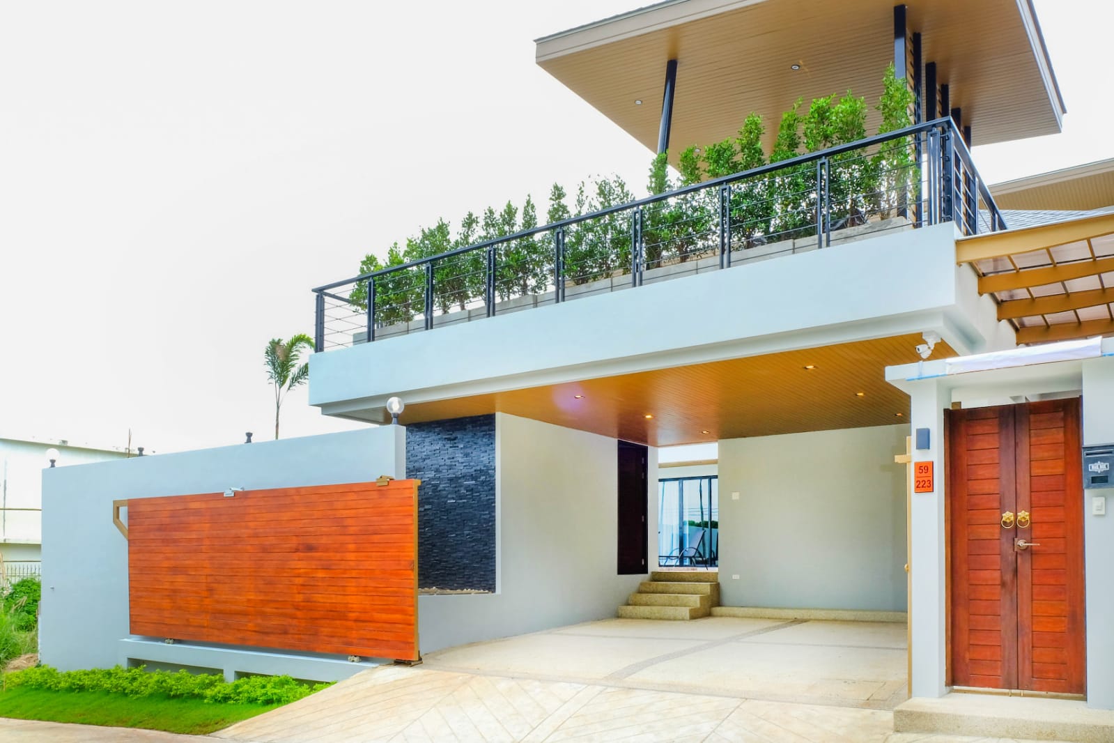 For Rent : Nai Harn, New Pool Villa 2 story, 3 bedrooms 3 bathrooms.