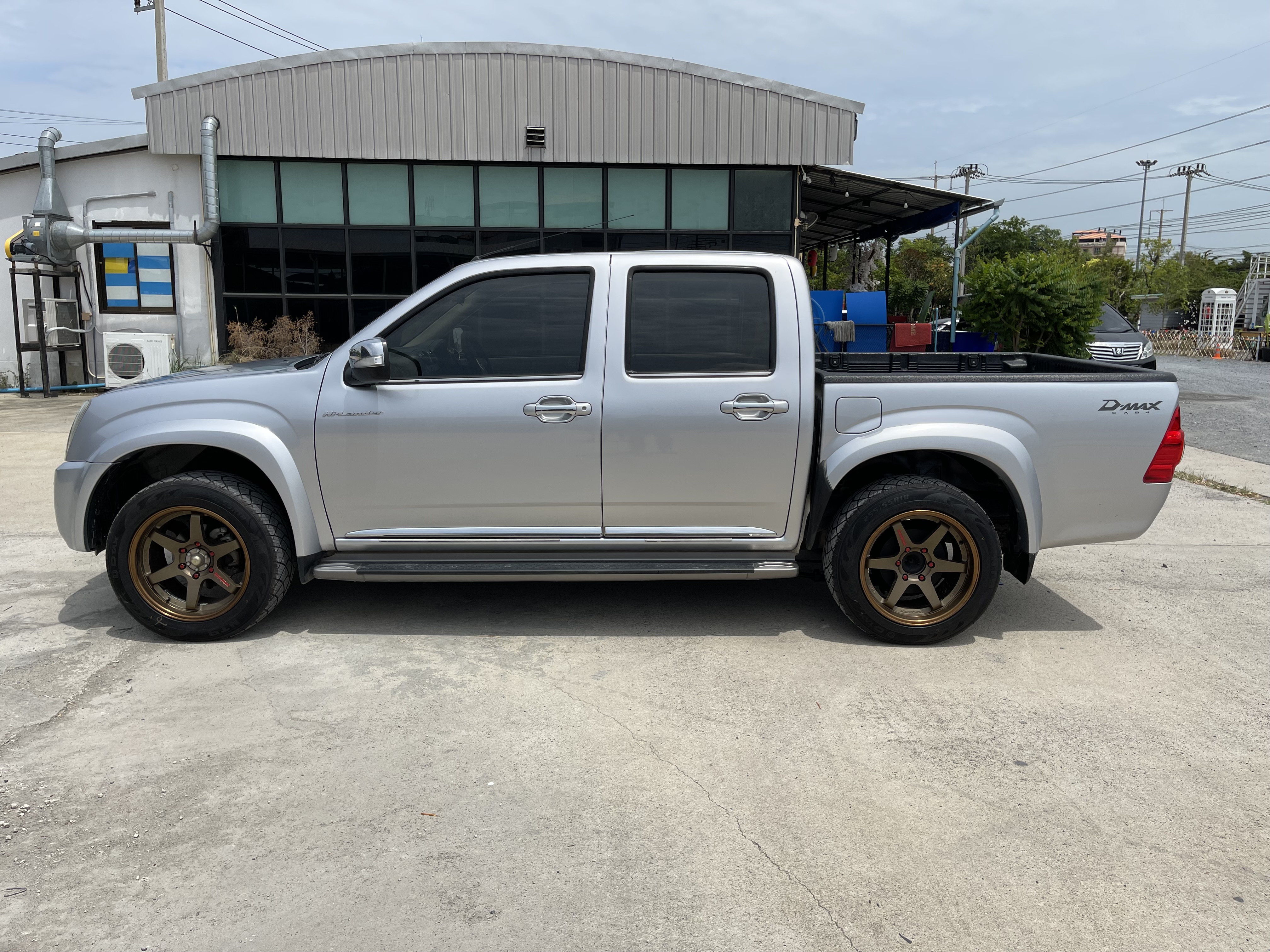 Isuzu Dmax 4ประตู Hilander 2.5 Abs 2011 เงิน