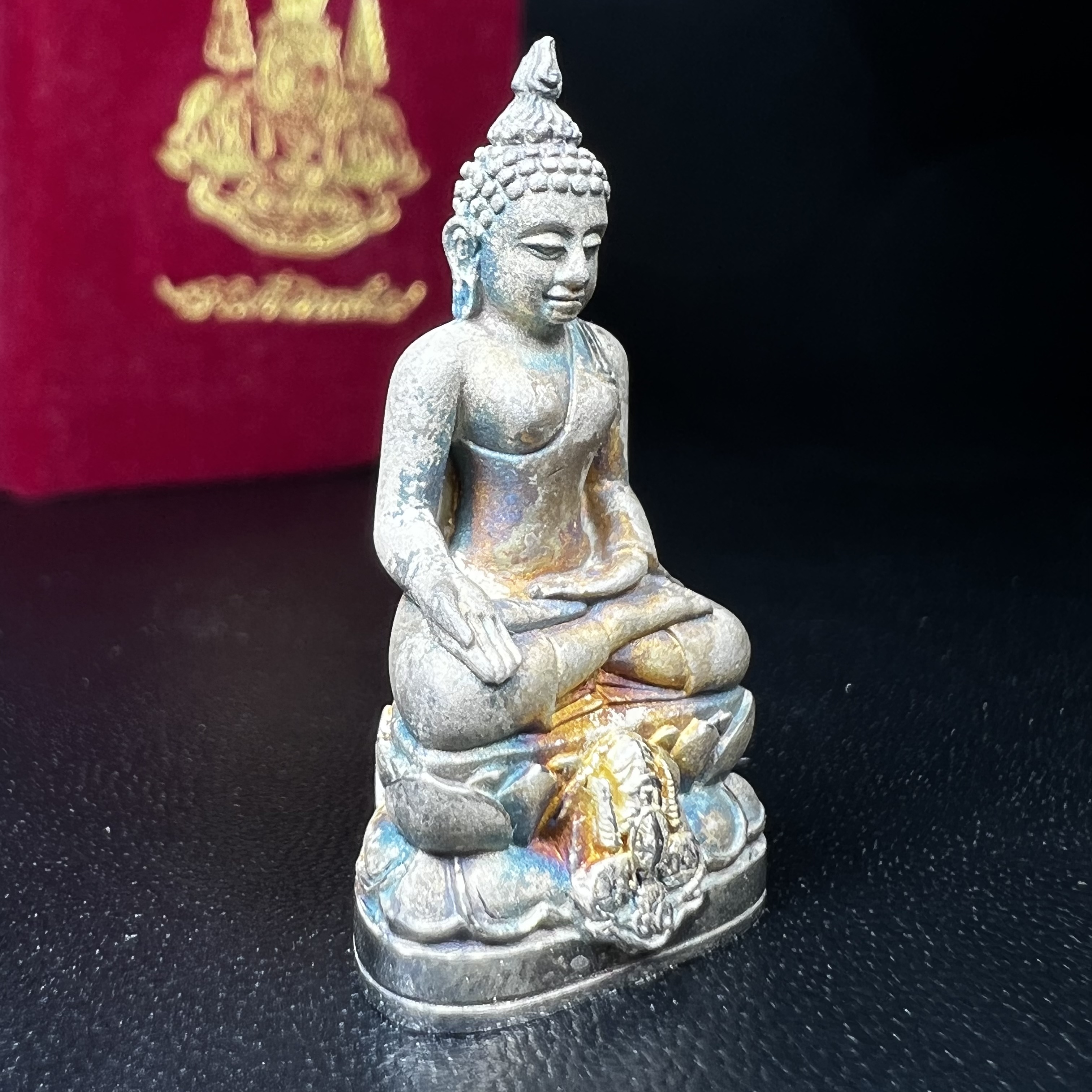 พระกริ่งไพรีพินาศ ตรากาญจนาภิเษก วัดบวรนิเวศวิหาร ที่ระลึกในหลวงรัชกาลที่9 ครองสิริราชสมบัติครบ 50 ปี เนื้อเงิน(สภาพผิวเดิม ขึ้นสีรุ้งธรรมชาติ สวยแบบนิยม)พร้อมกล่องบรรจุเดิม หมายเลข 5493