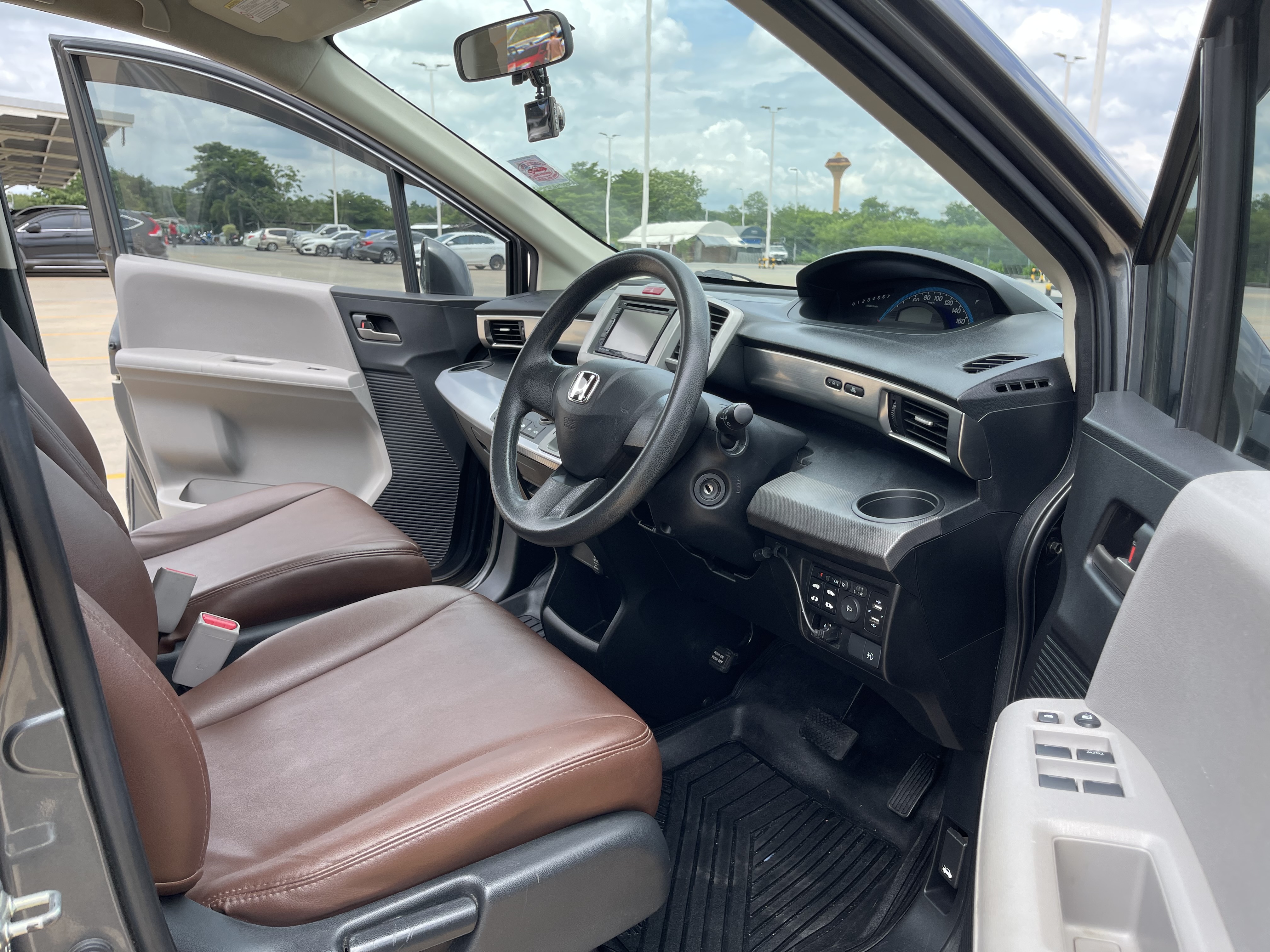 Honda Freed 1.5 E Sport At 2010 เทาดำ