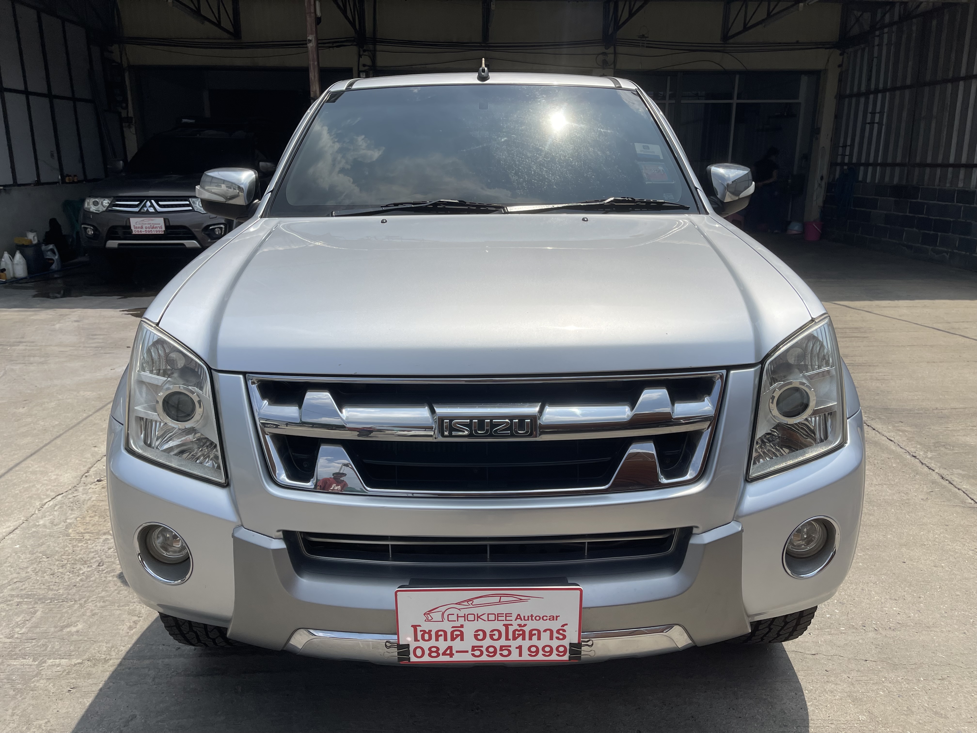 Isuzu Dmax Cab Hilander 2.5 Abs 2011 เงิน