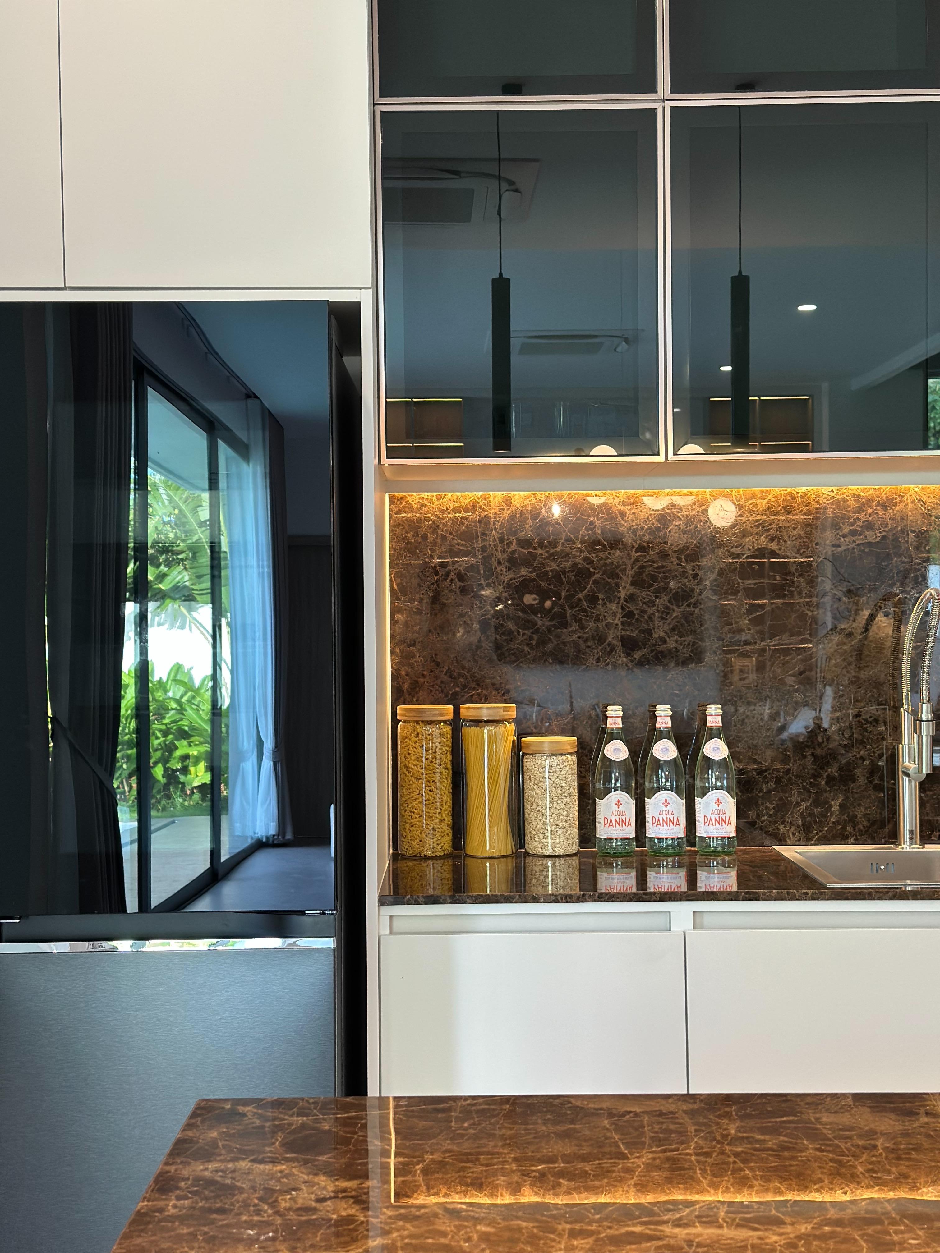 For Sales : Kathu-Patong, Luxury Pool Villa, 4 Bedrooms 4 Bathrooms