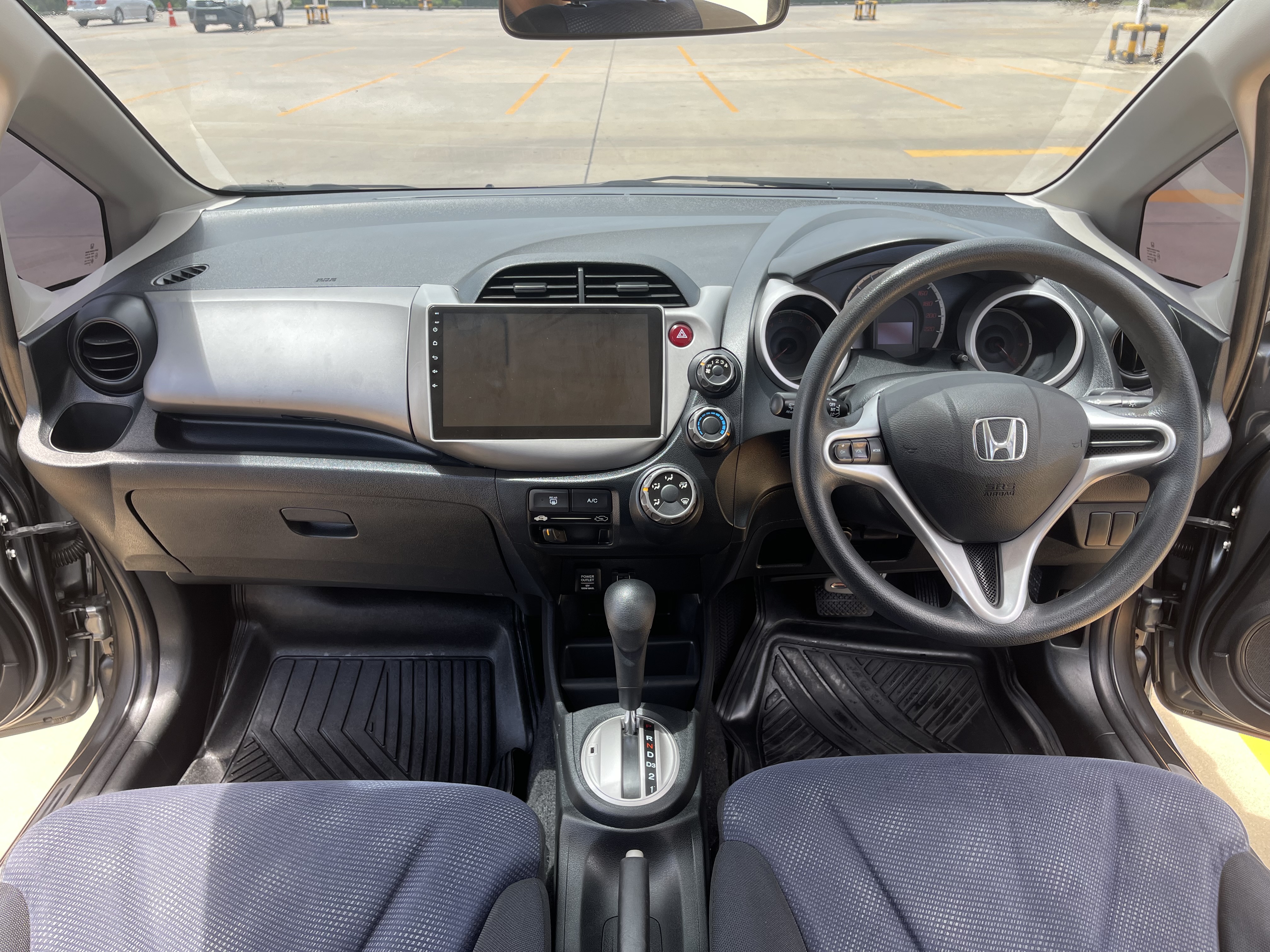 Honda Jazz 1.5 V At 2013 เทา