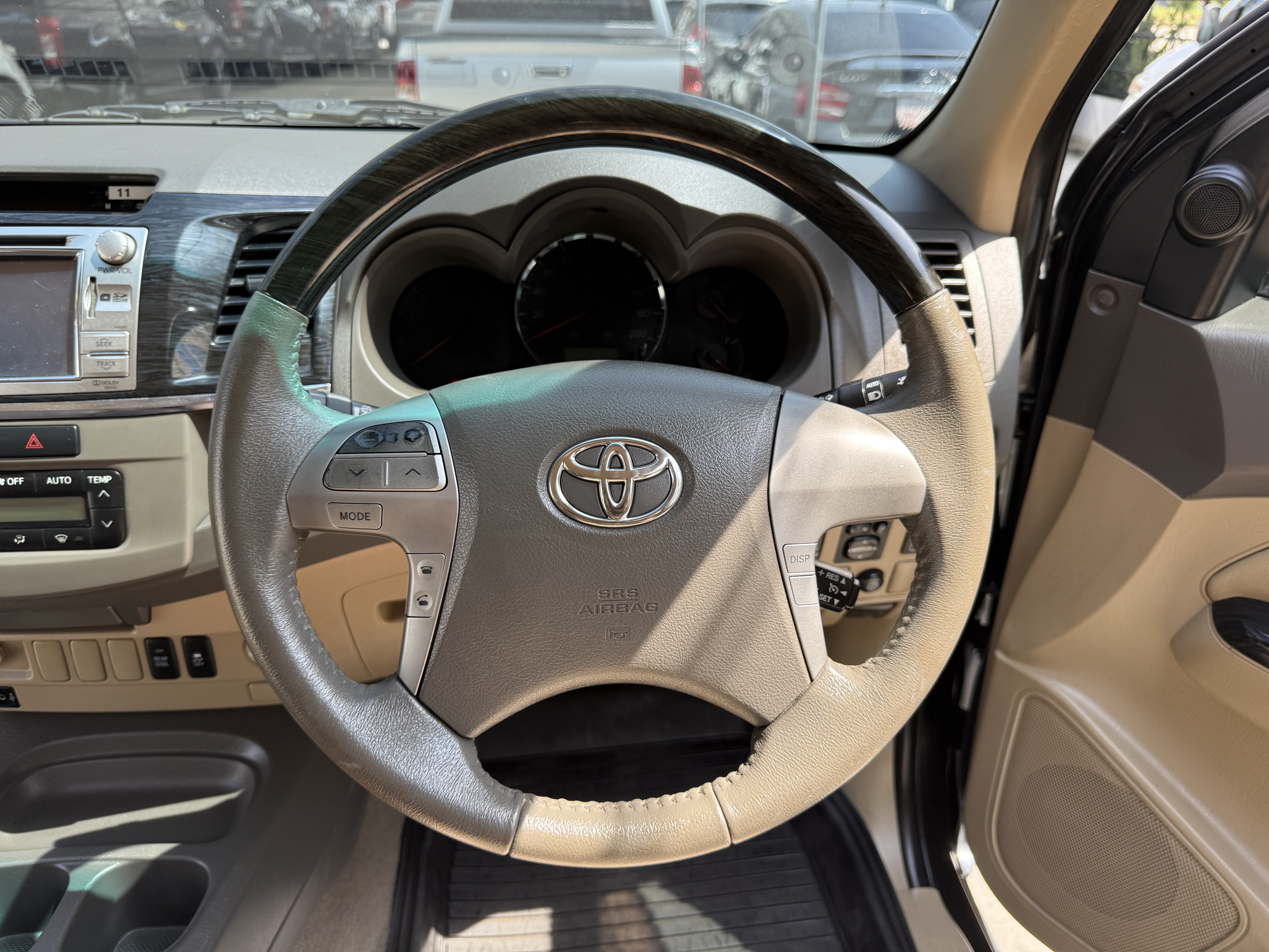 Toyota Fortuner Champ 3.0 V Navi 2WD At 2014 ดำ