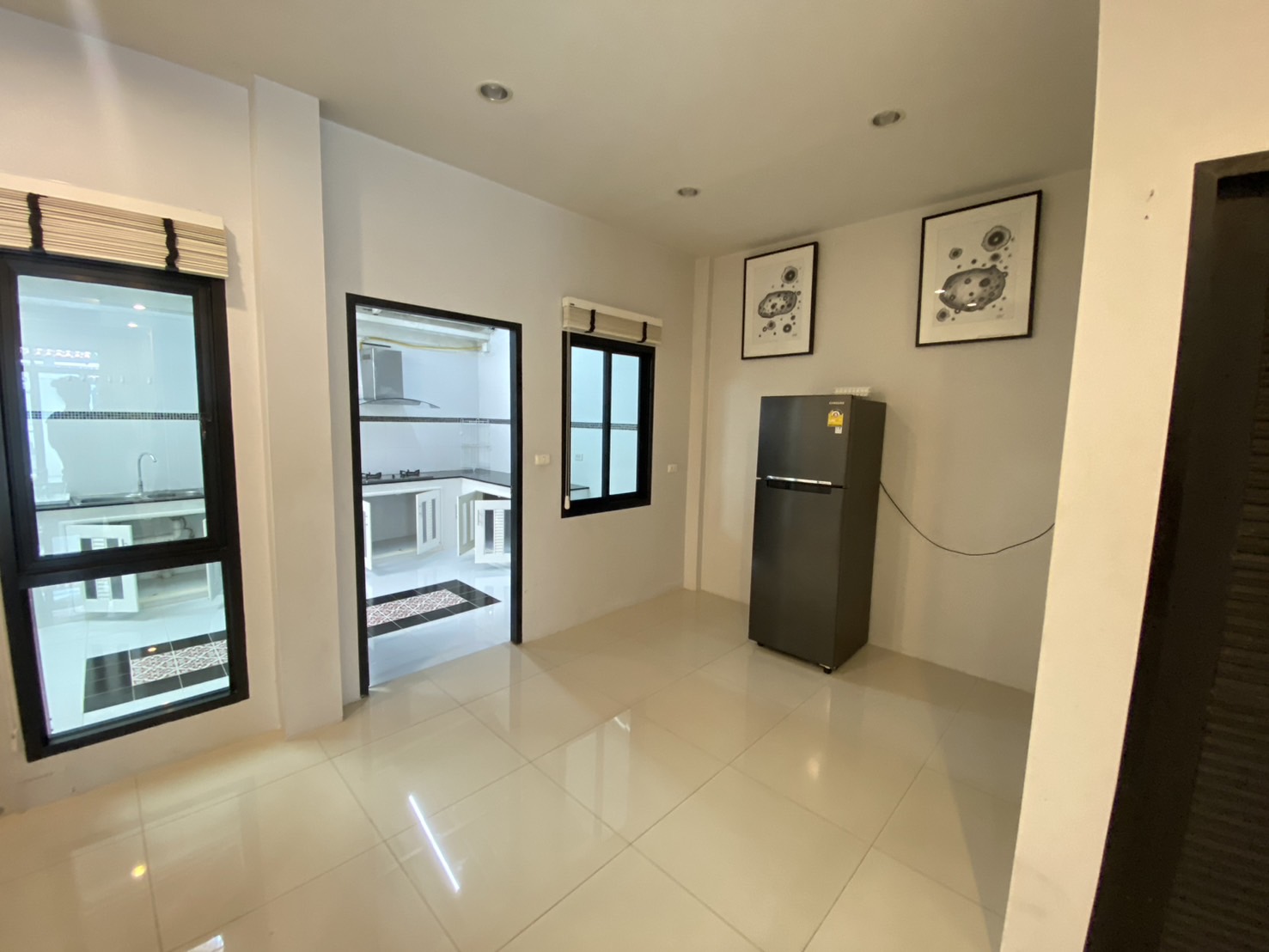 For Rent : Town home near Super Cheap Market, 3 Bedroom 3 Bathroom